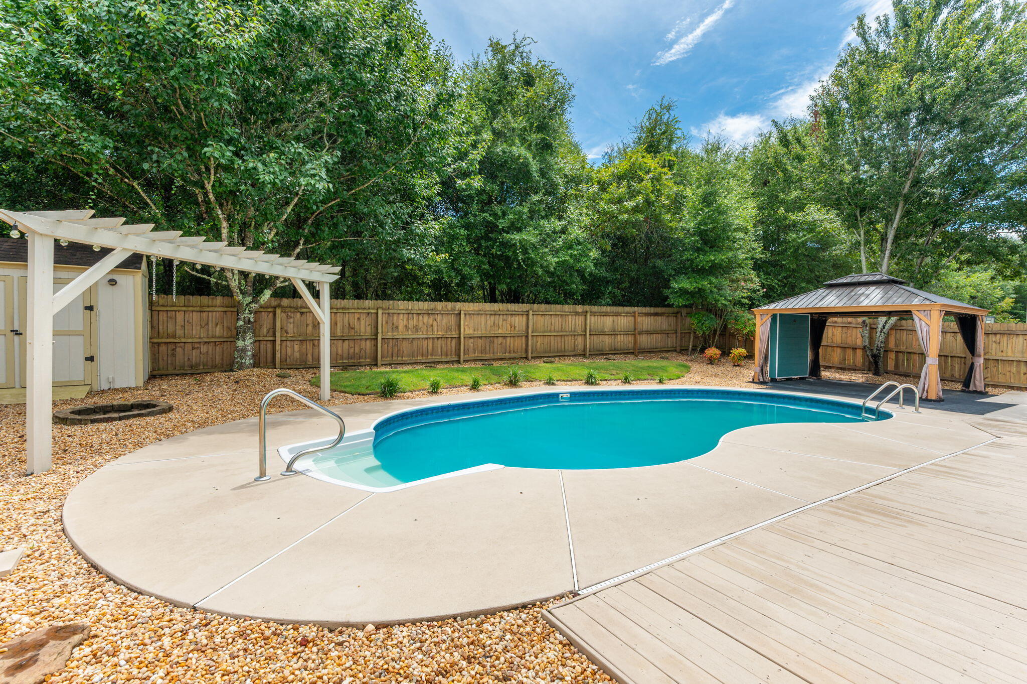 307 Gauntlet Drive — photo