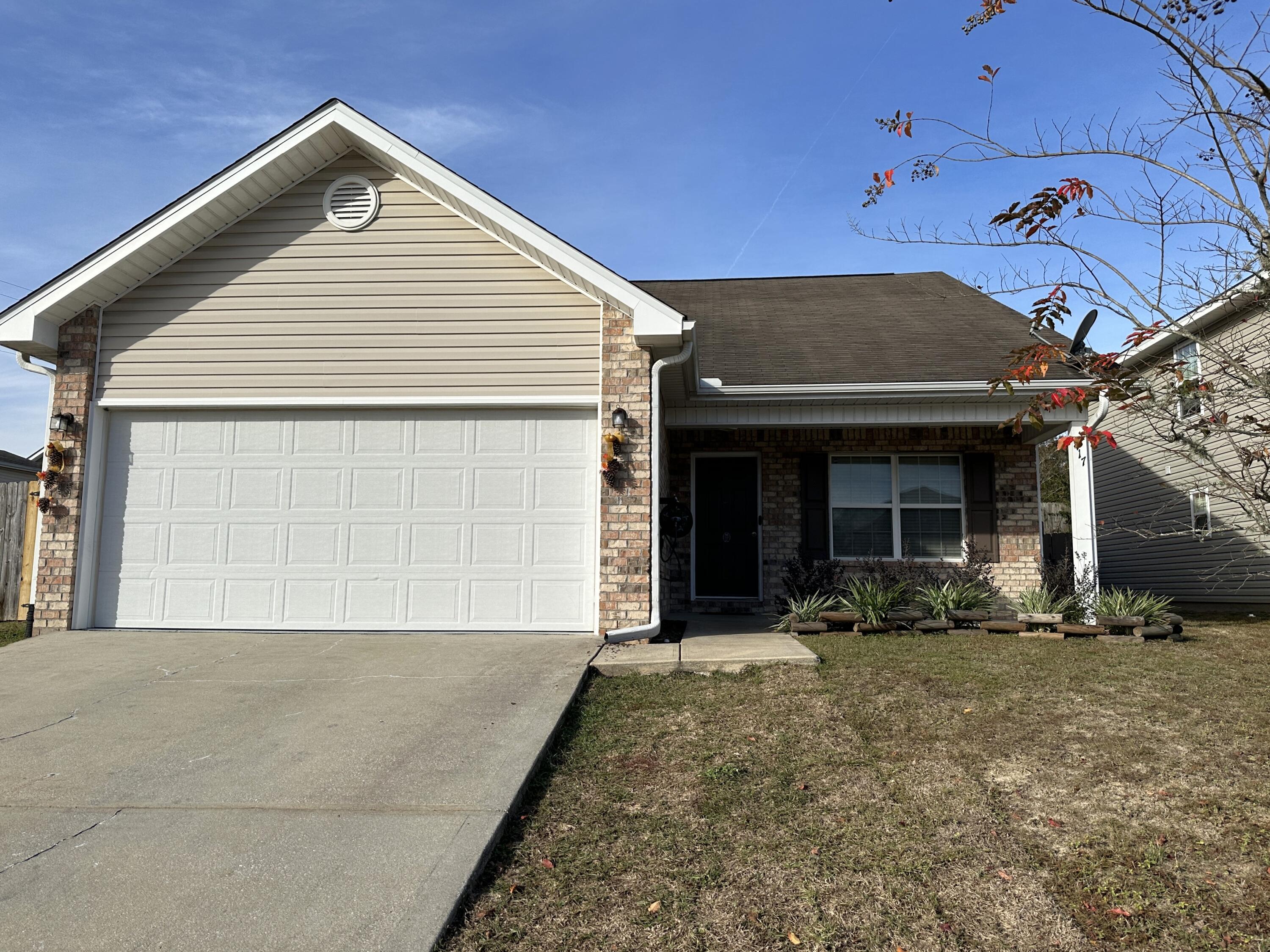 417 Eisenhower Drive — photo