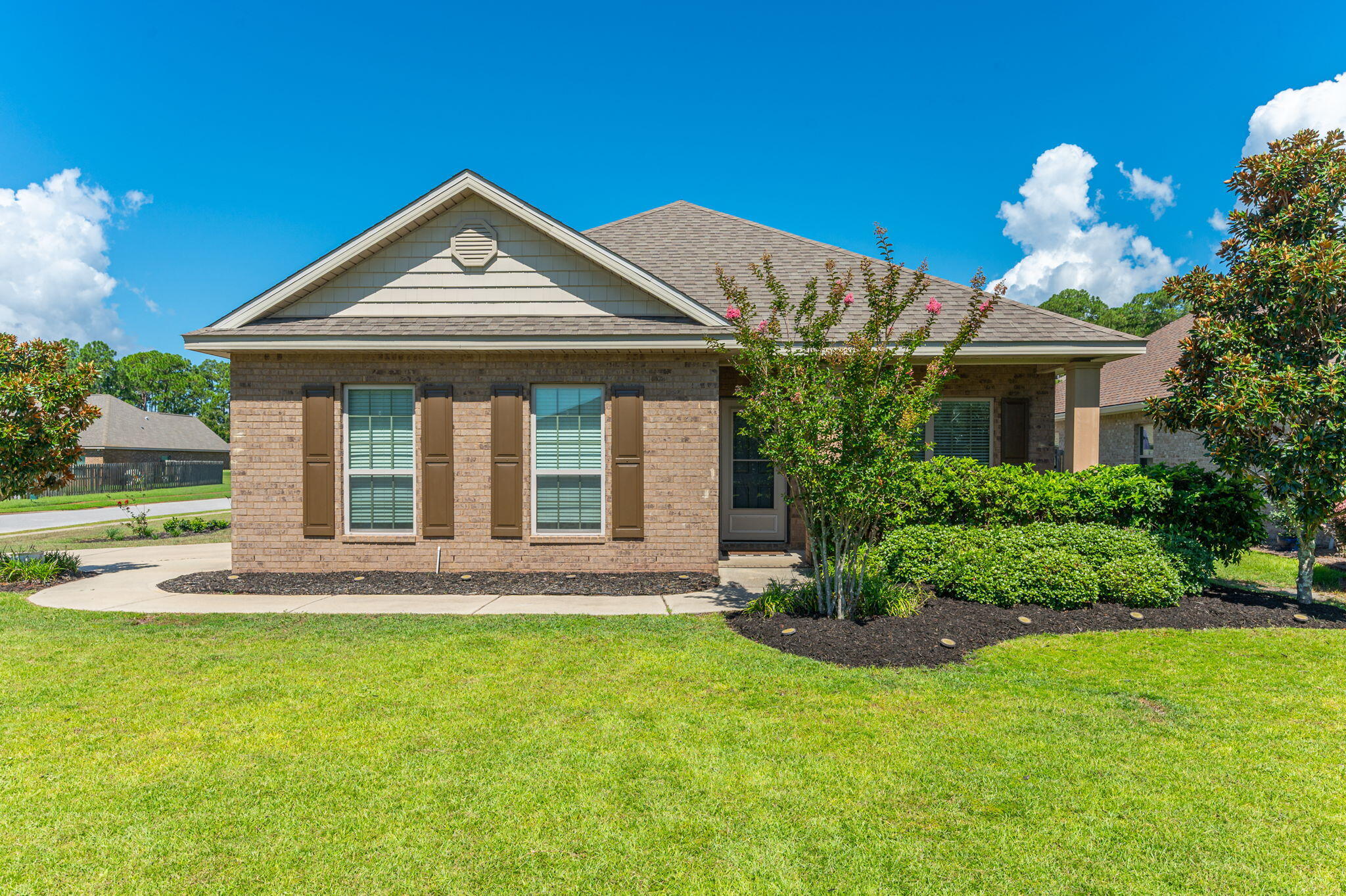 286 Pin Oak Loop — photo