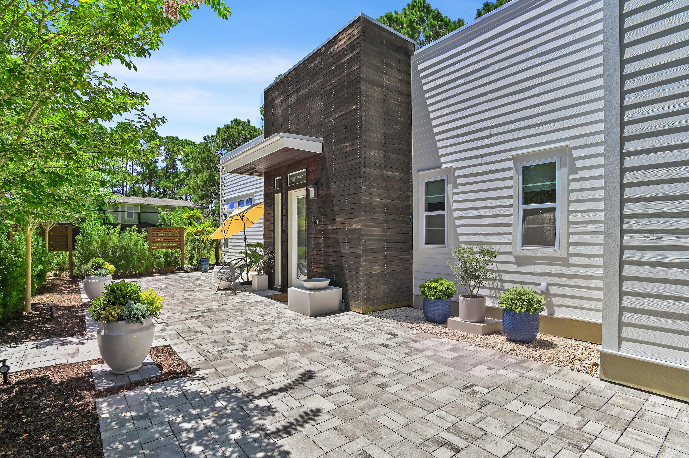 187 Campbell Street — photo