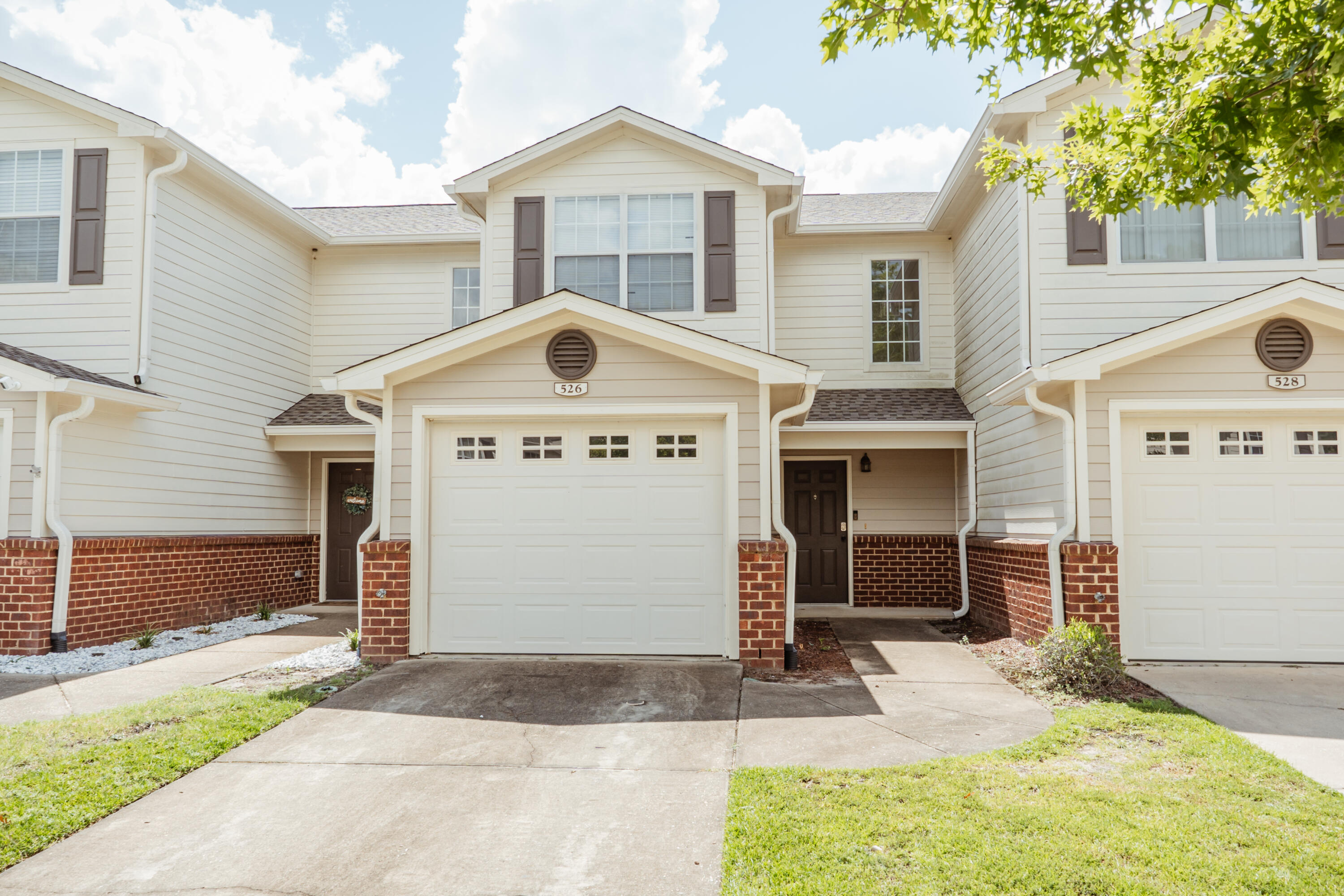 526 Wingspan Way — photo