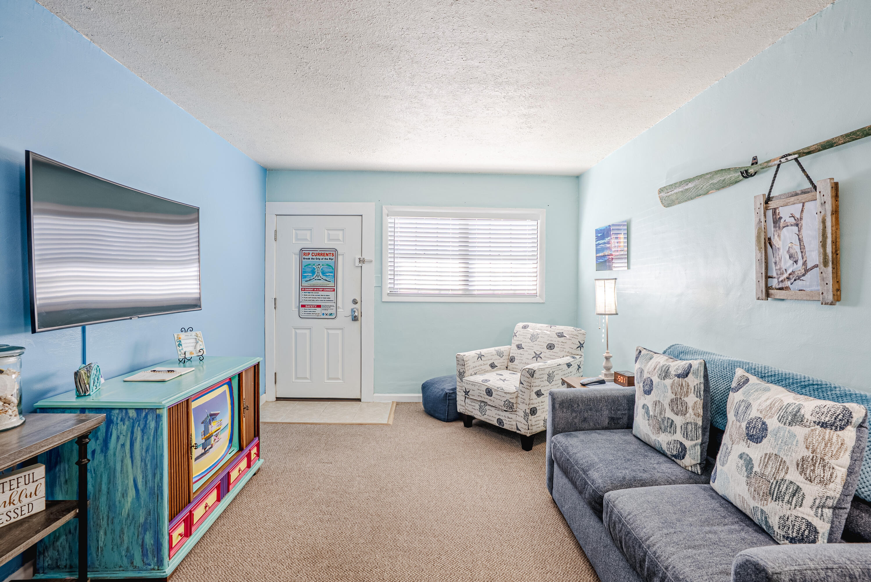 8524 Surf Drive — photo
