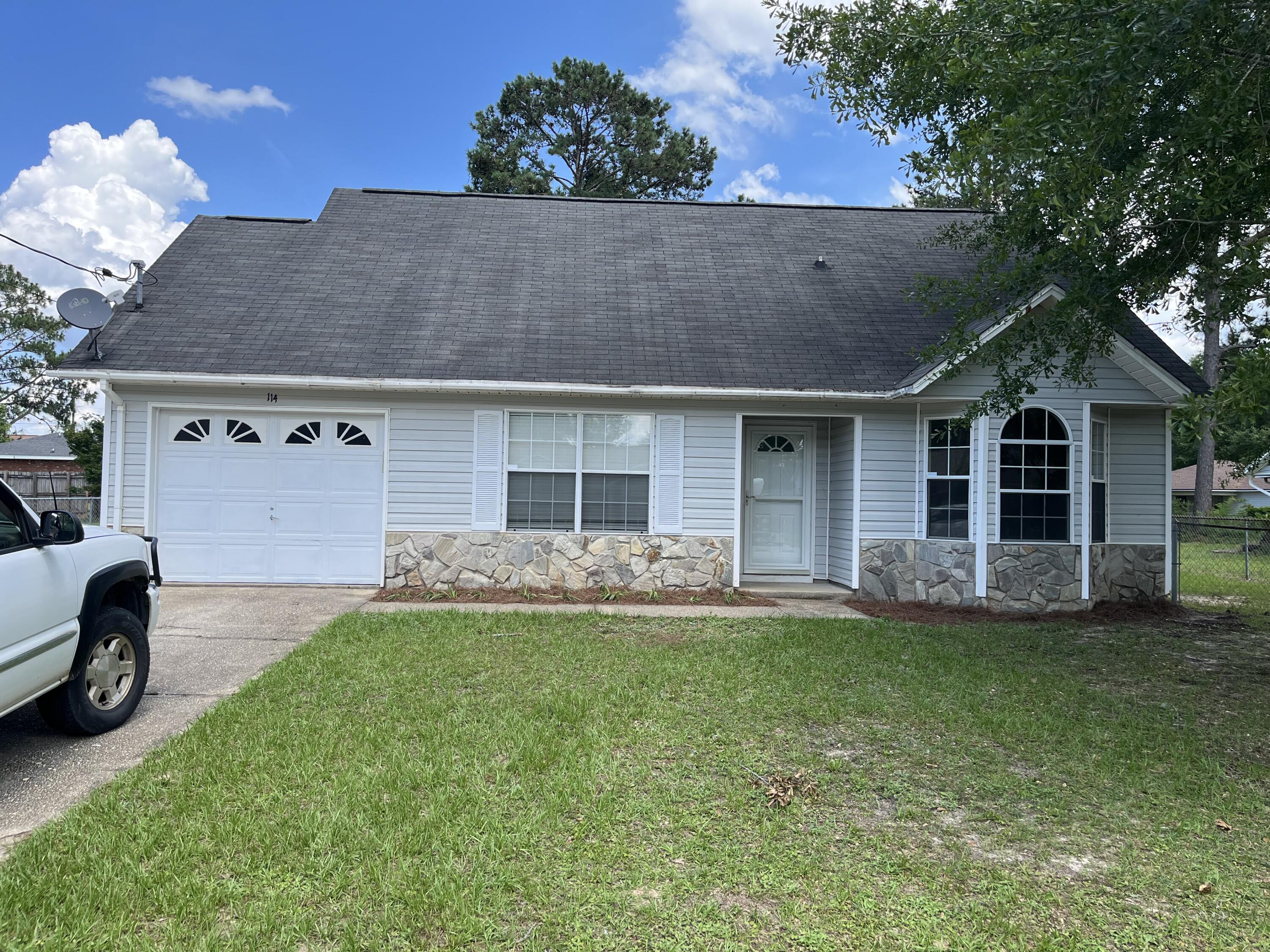 114 Oak Terrace Drive — photo
