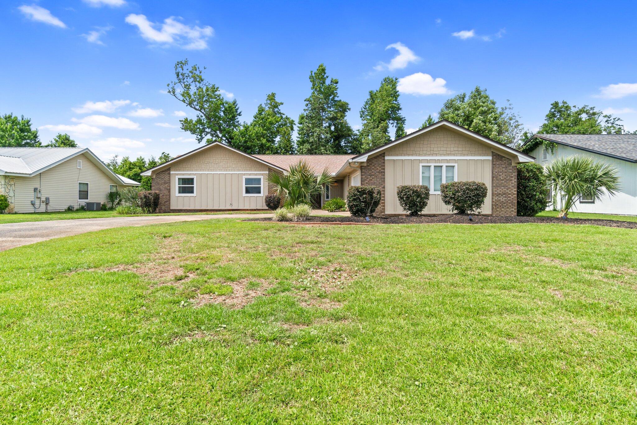 136 Derby Woods Drive — photo