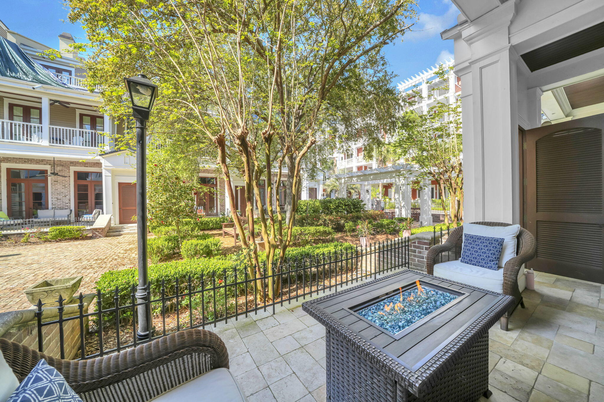 9201 Market Street Inn Unit 151 — photo