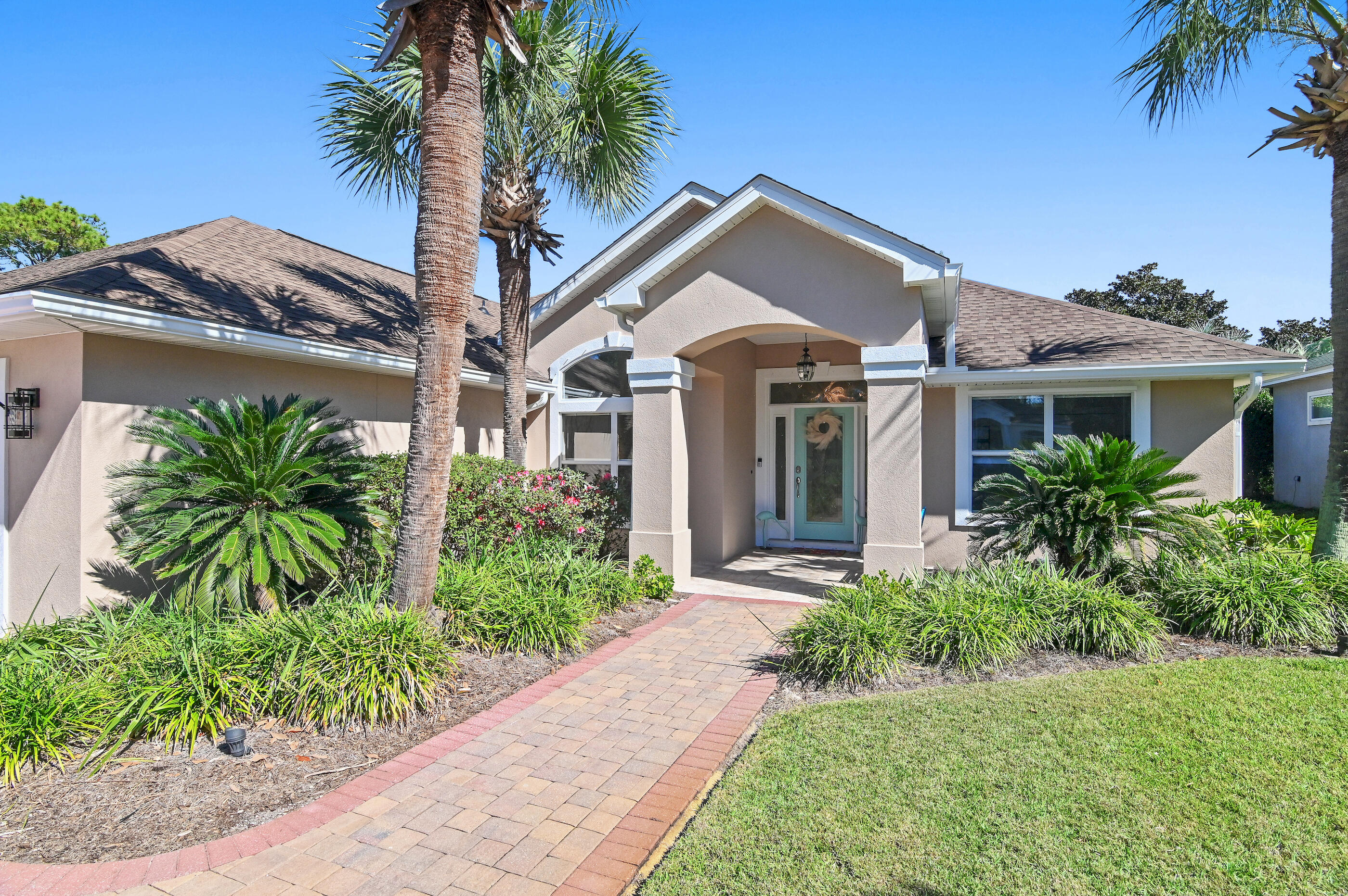 285 Tequesta Drive — photo