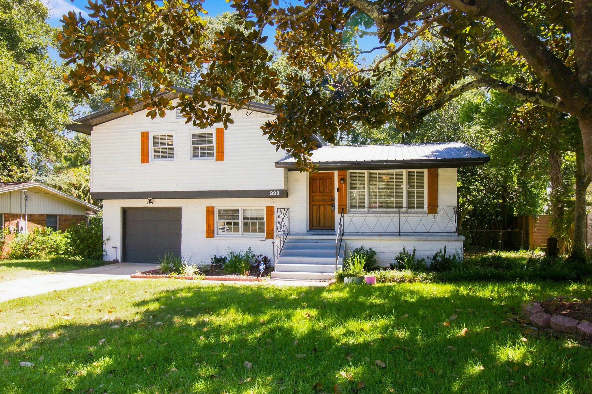 322 NW Leah Miller Drive — photo