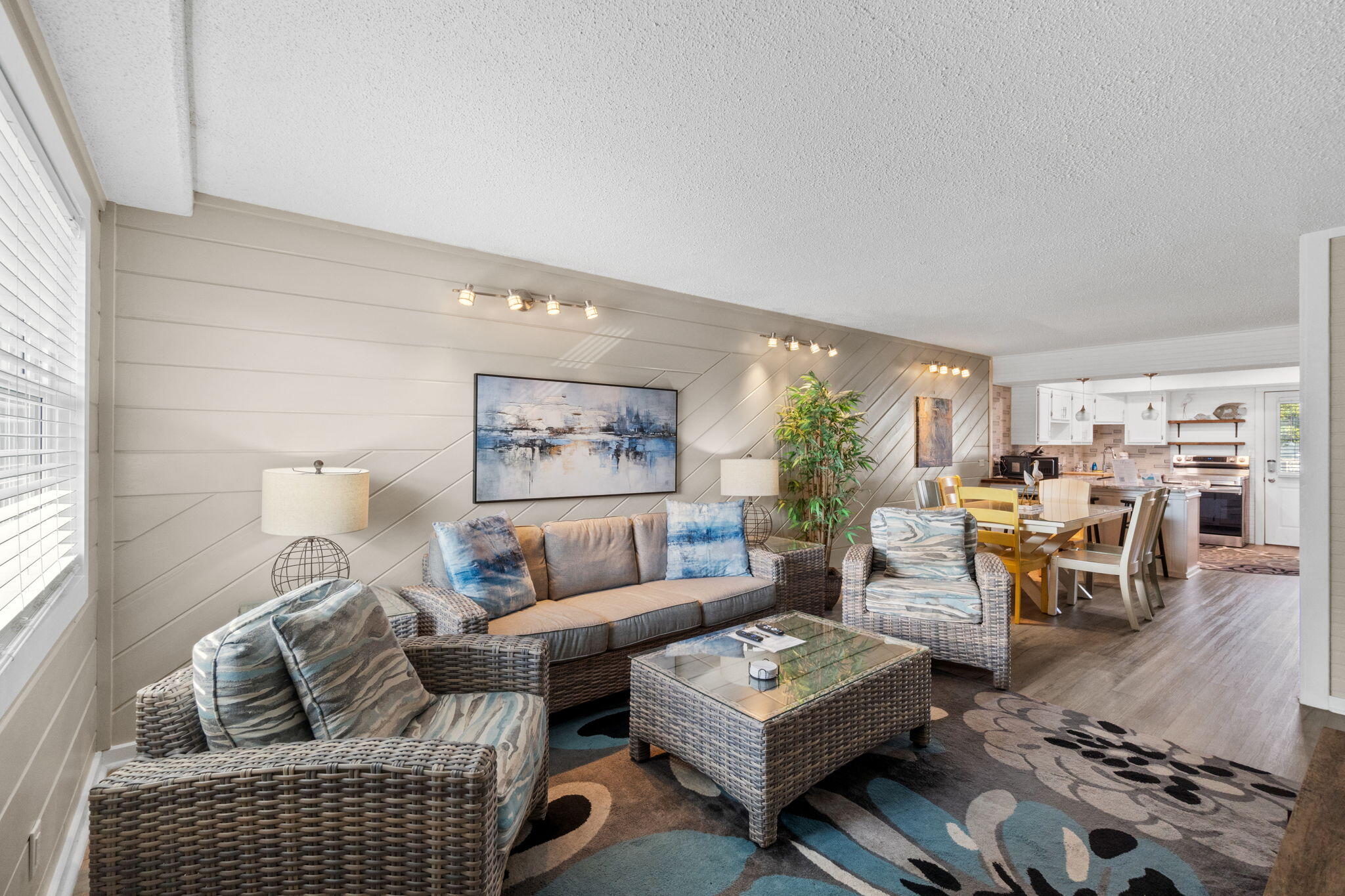 885 Santa Rosa Boulevard 101 — photo