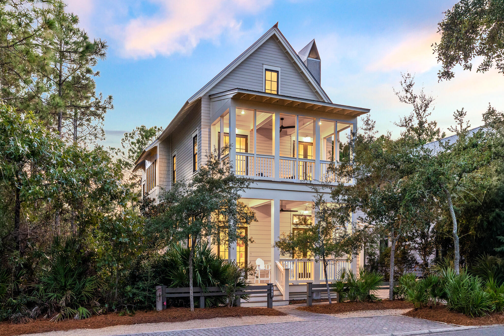 445 W Lake Forest Drive — photo