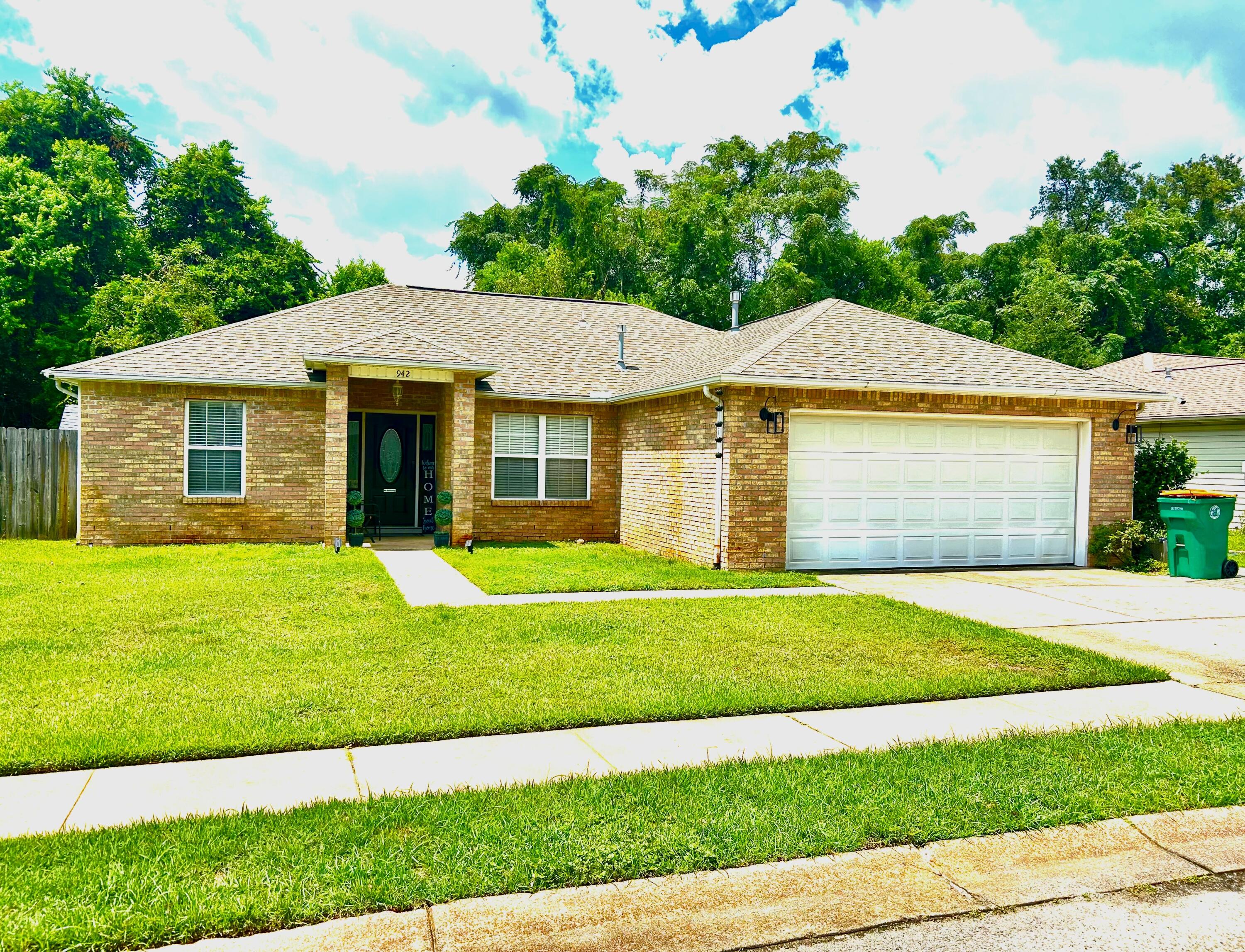 942 Scenic Oak Lane — photo