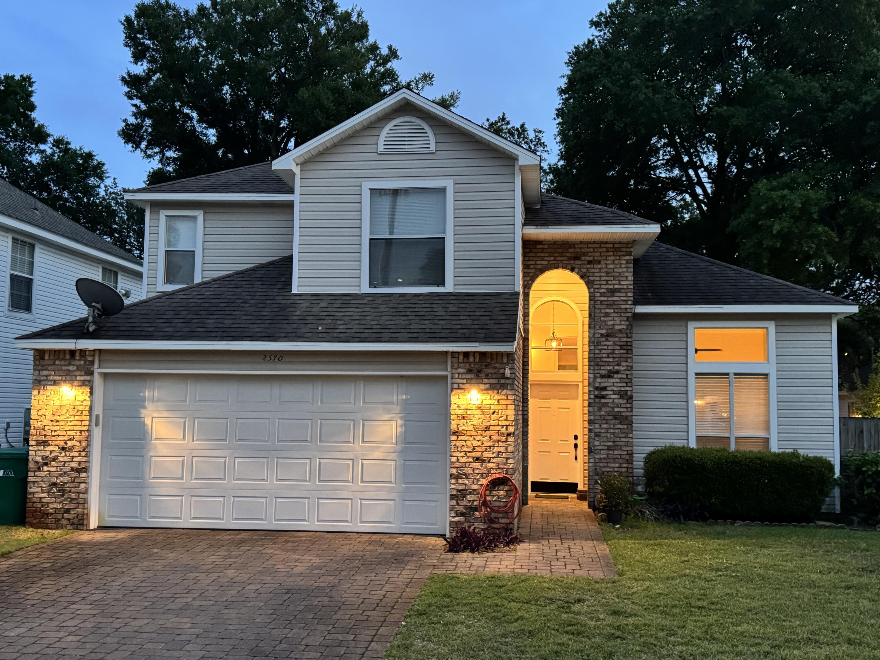 2570 Barron Court — photo