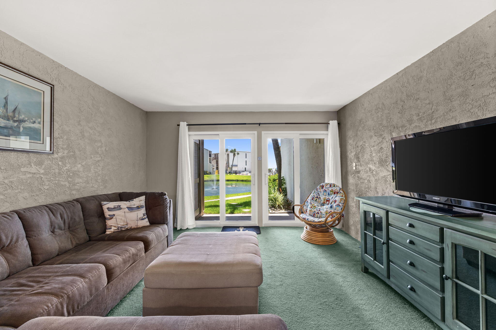 8727 Thomas Drive Unit E8 — photo