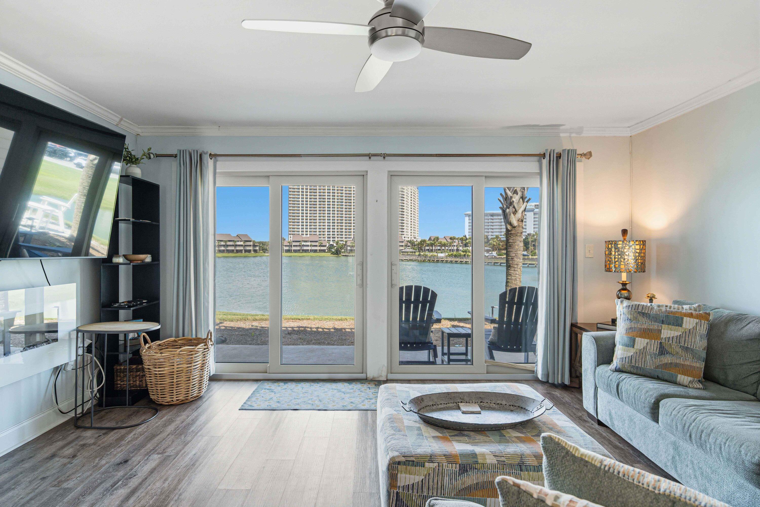 171 S Driftwood Bay Unit 105 — photo