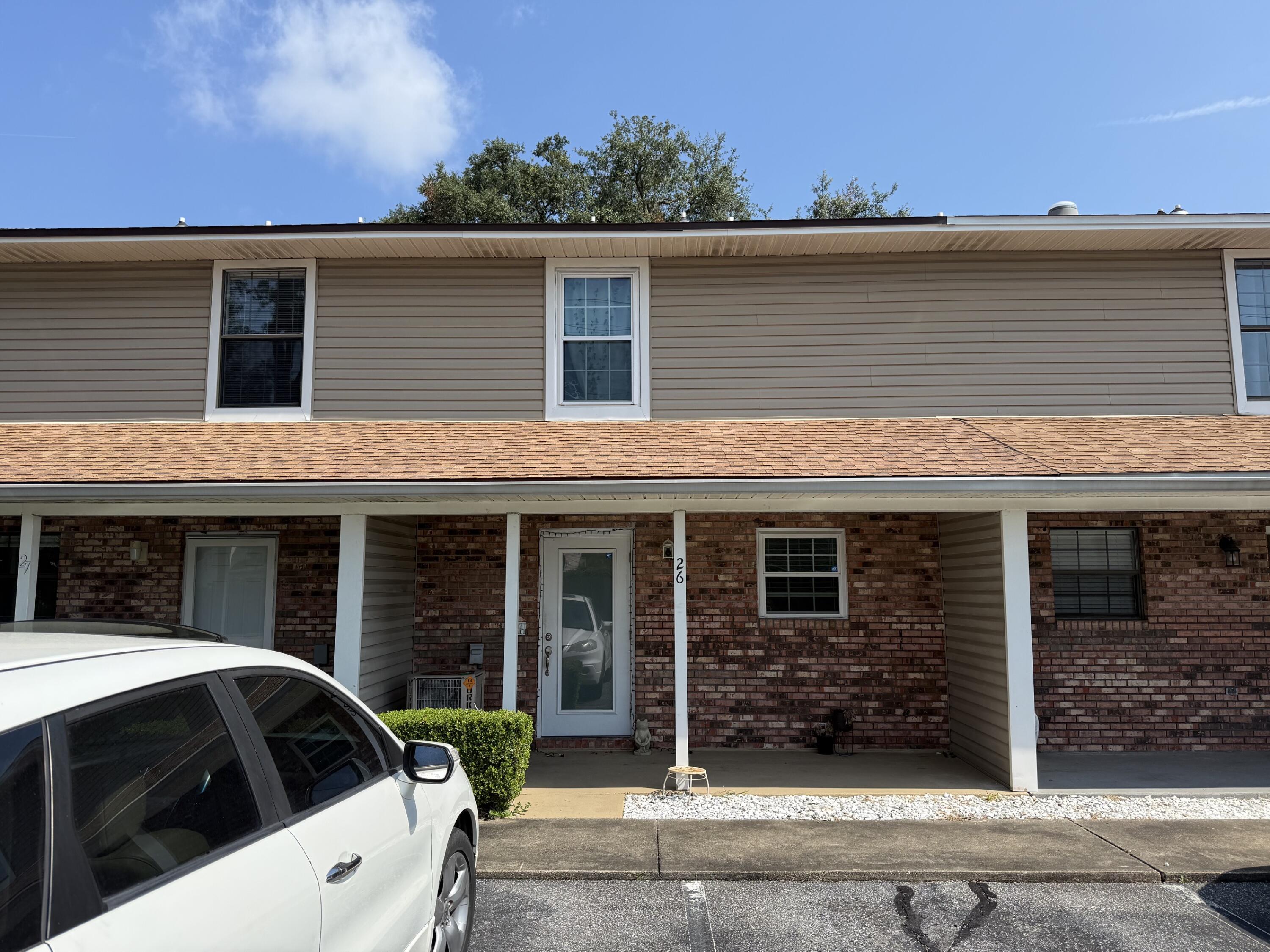 225 Carmel Drive 26 — photo