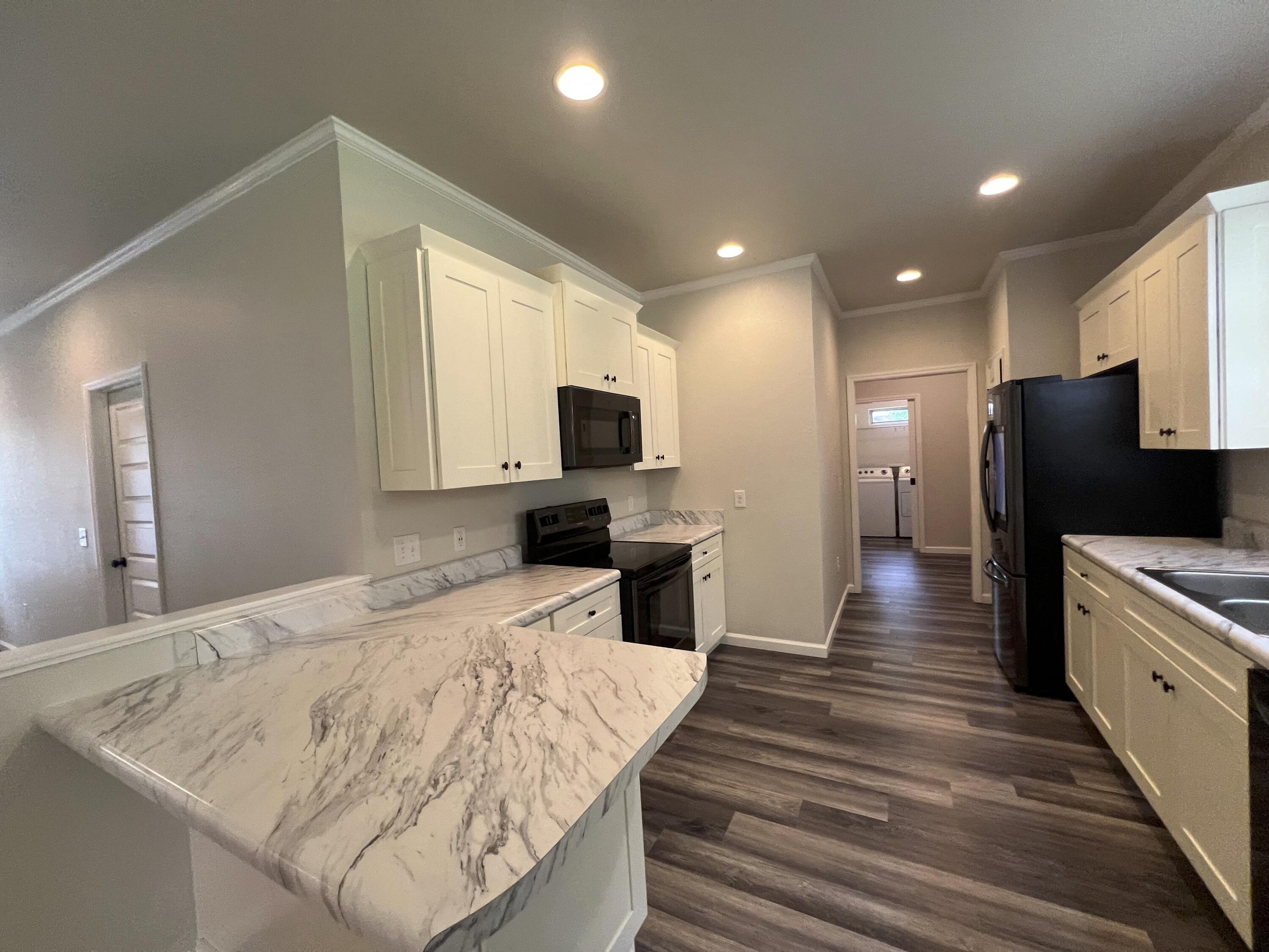 2619 Victoria Place — photo