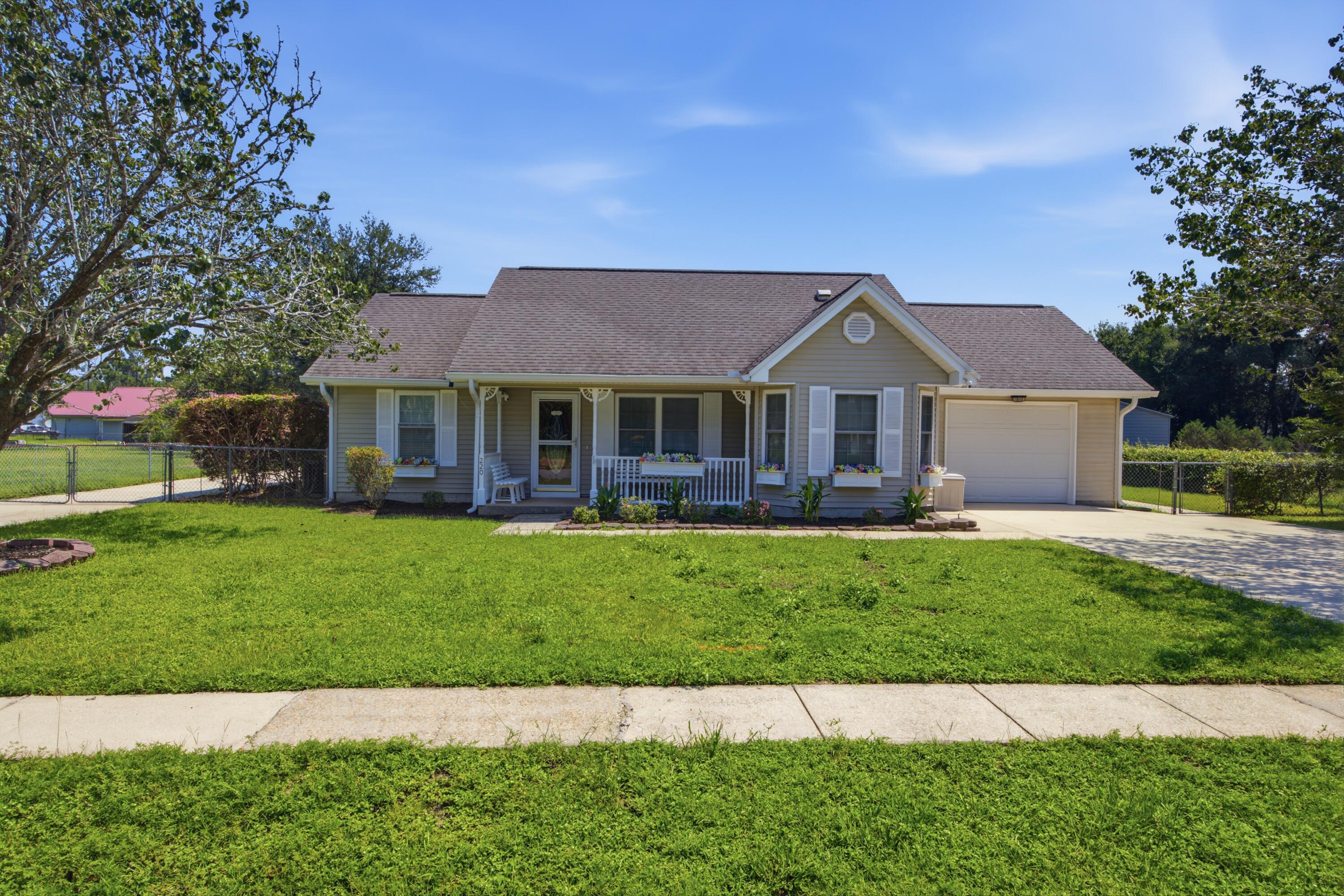 220 W Walker Circle — photo