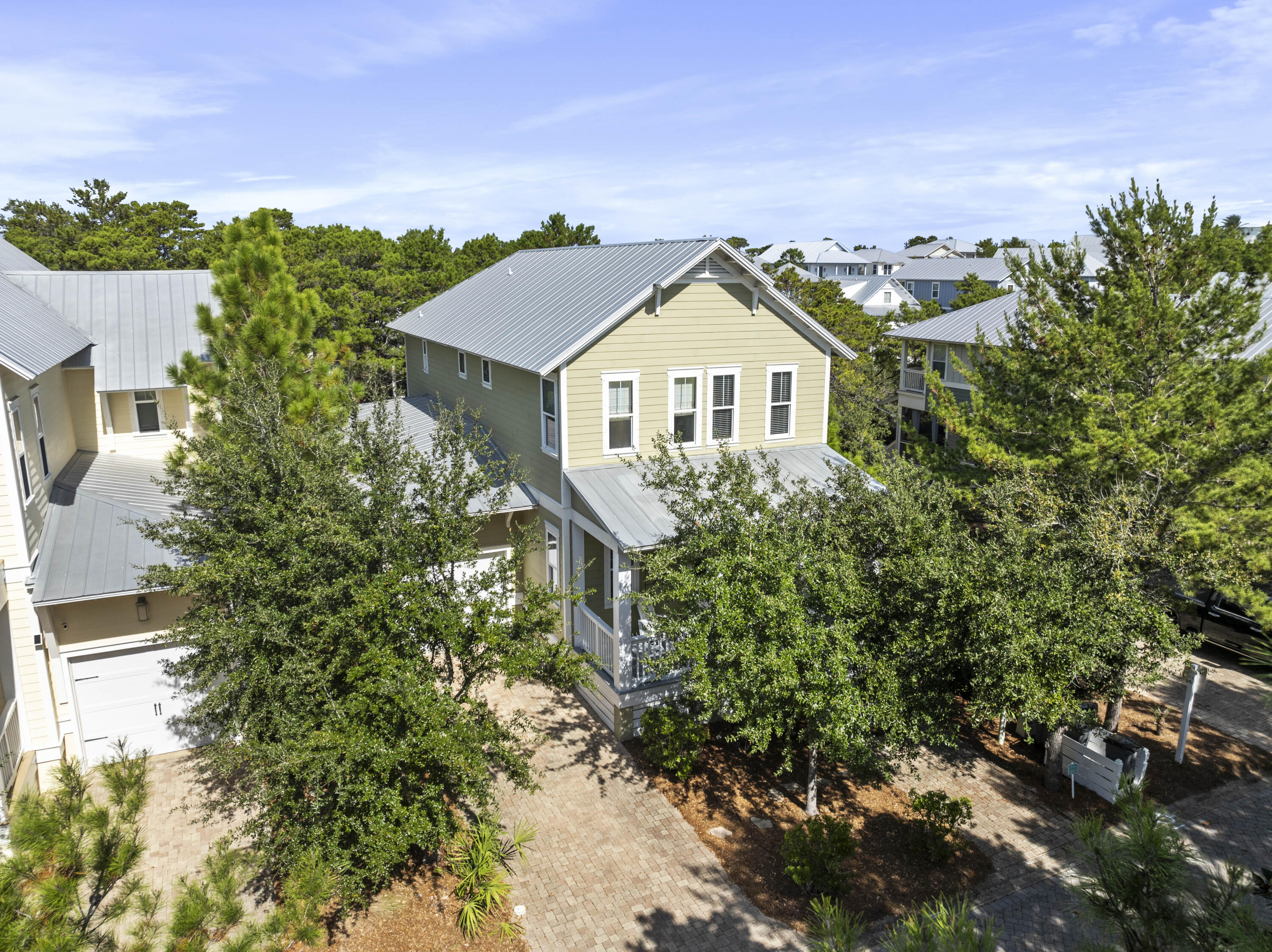 470 Gulfview Circle — photo