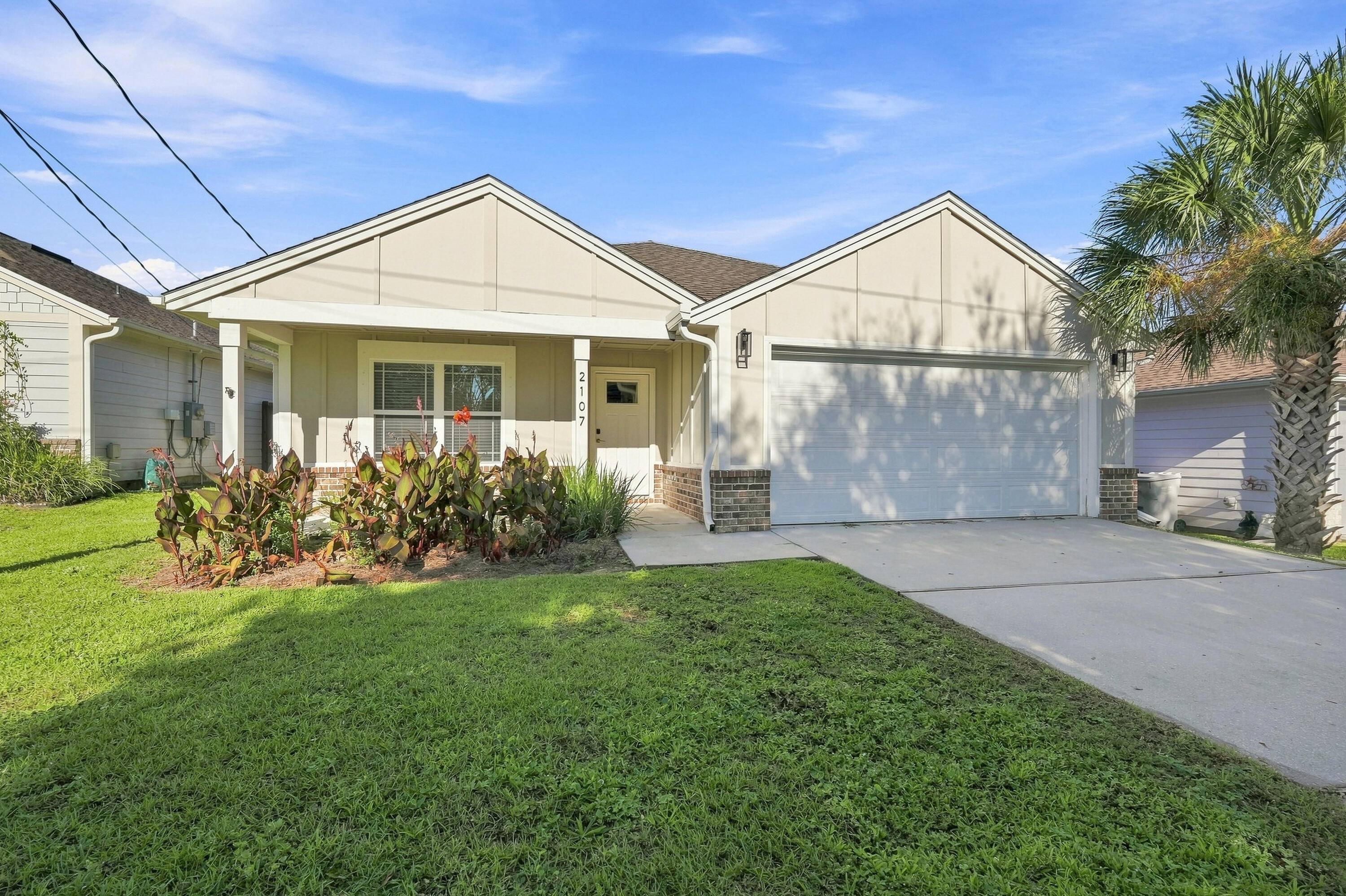 2107 Nina Street — photo