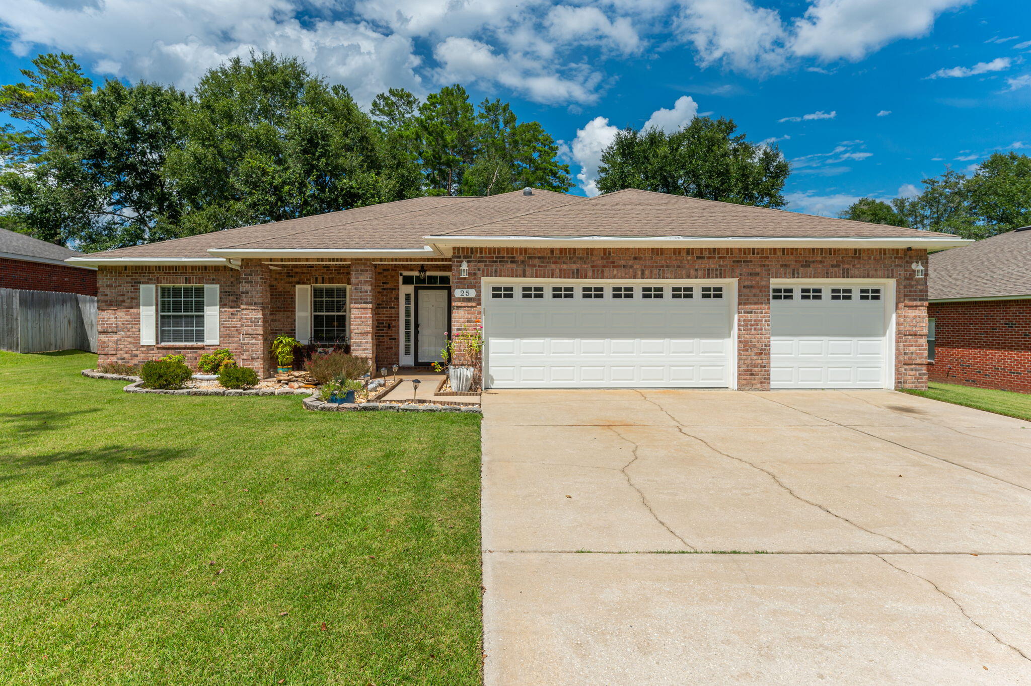 25 Magnolia Lake Drive — photo