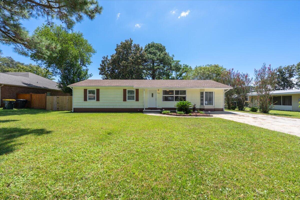 222 NW Moriarty Street — photo