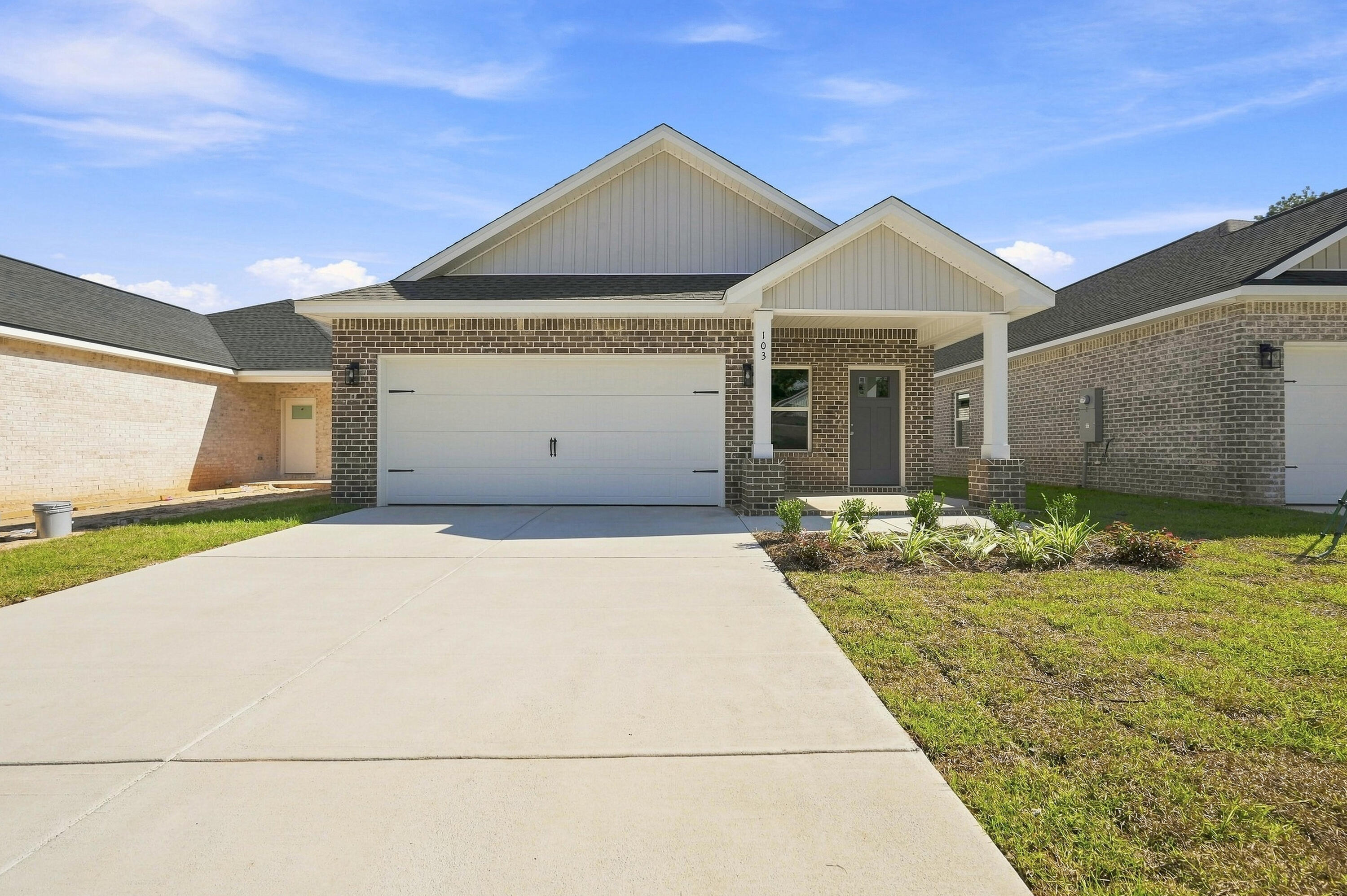 103 Horizon Way — photo