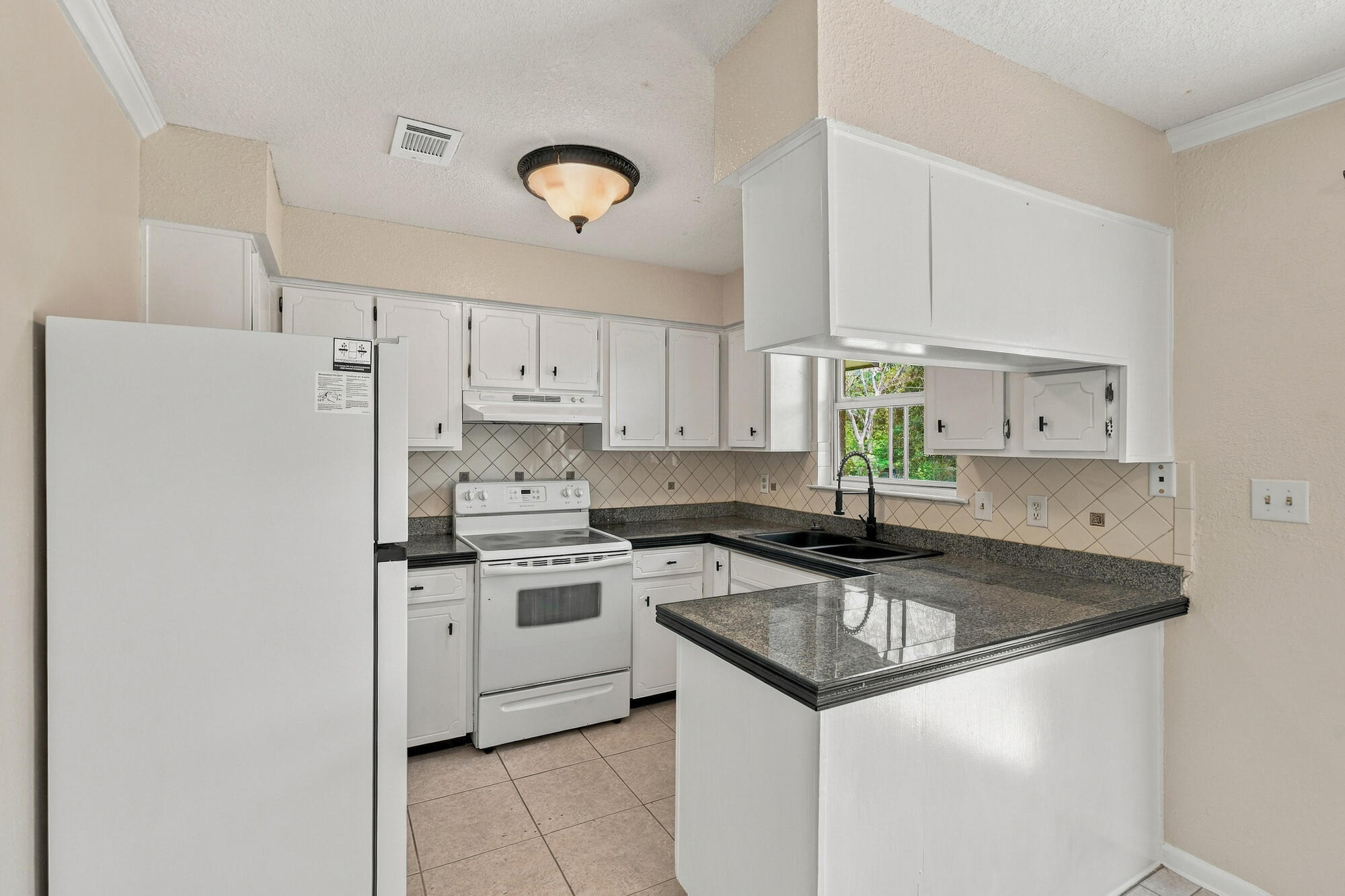 3415 McLain Drive — photo