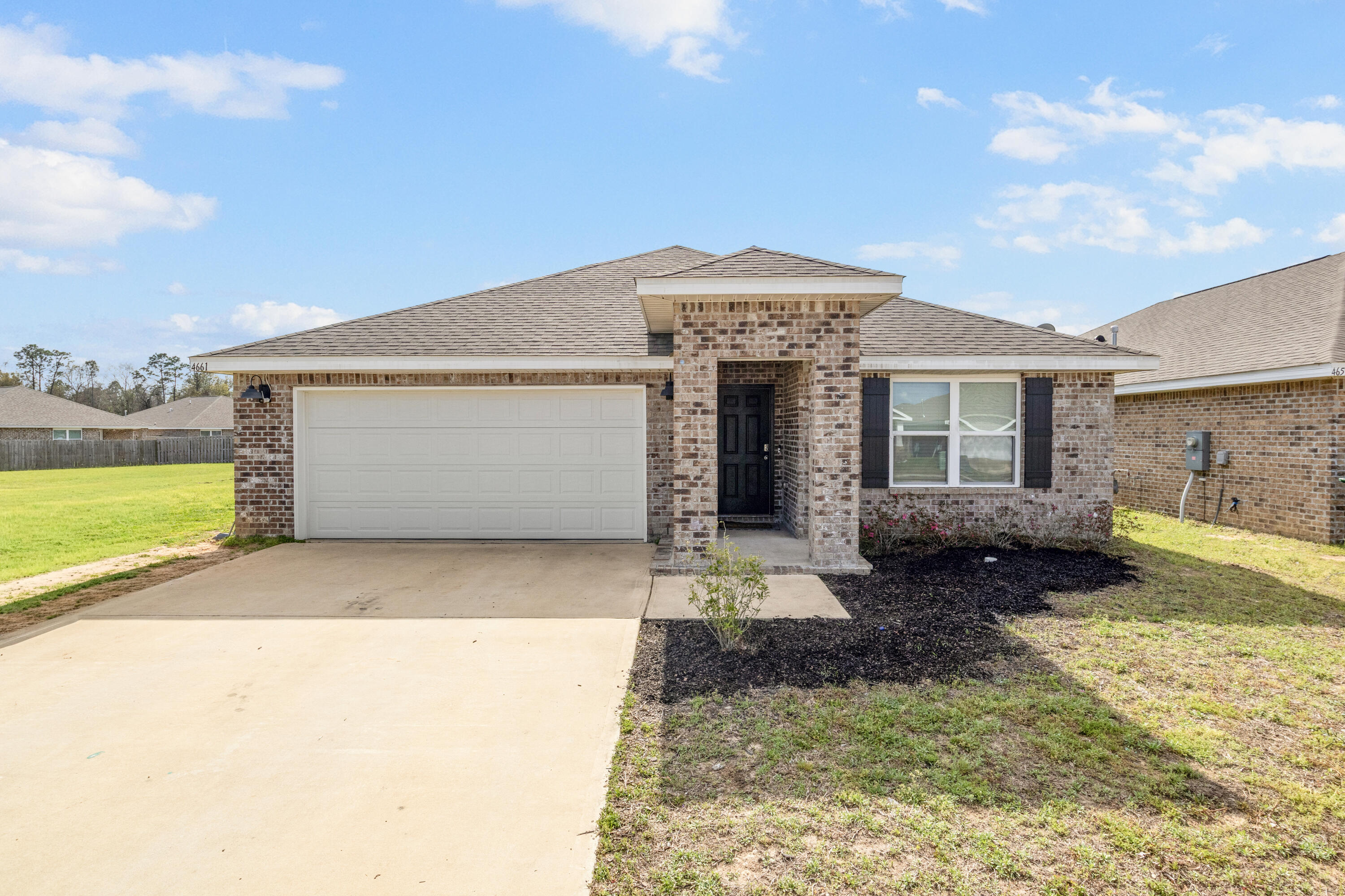 4661 Honor Guard Way — photo
