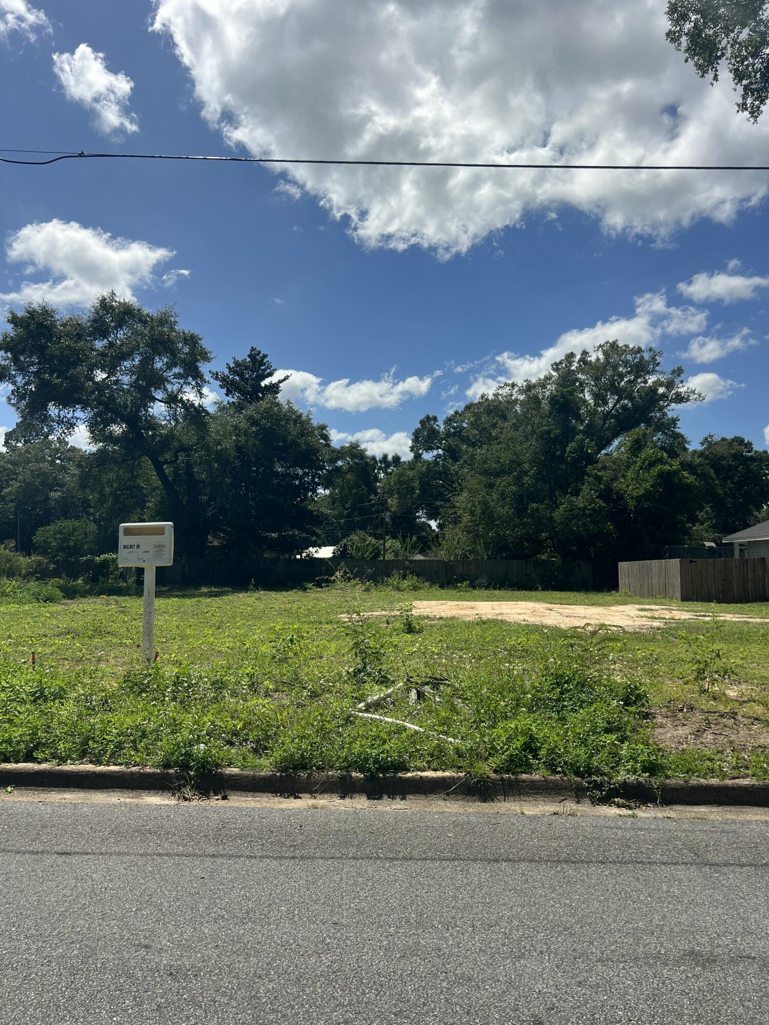 673 W Walnut Avenue — photo