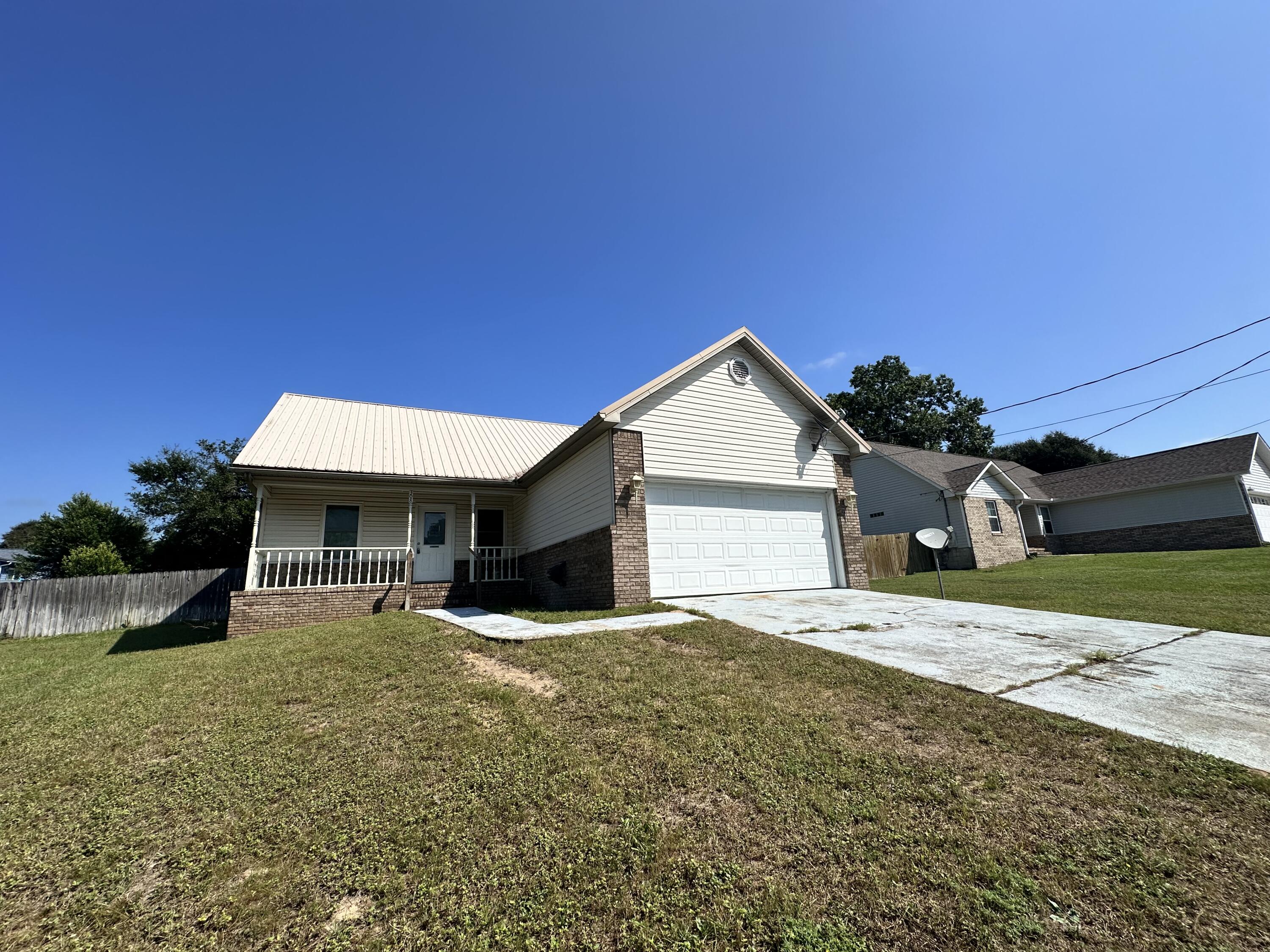 308 Island Drive — photo