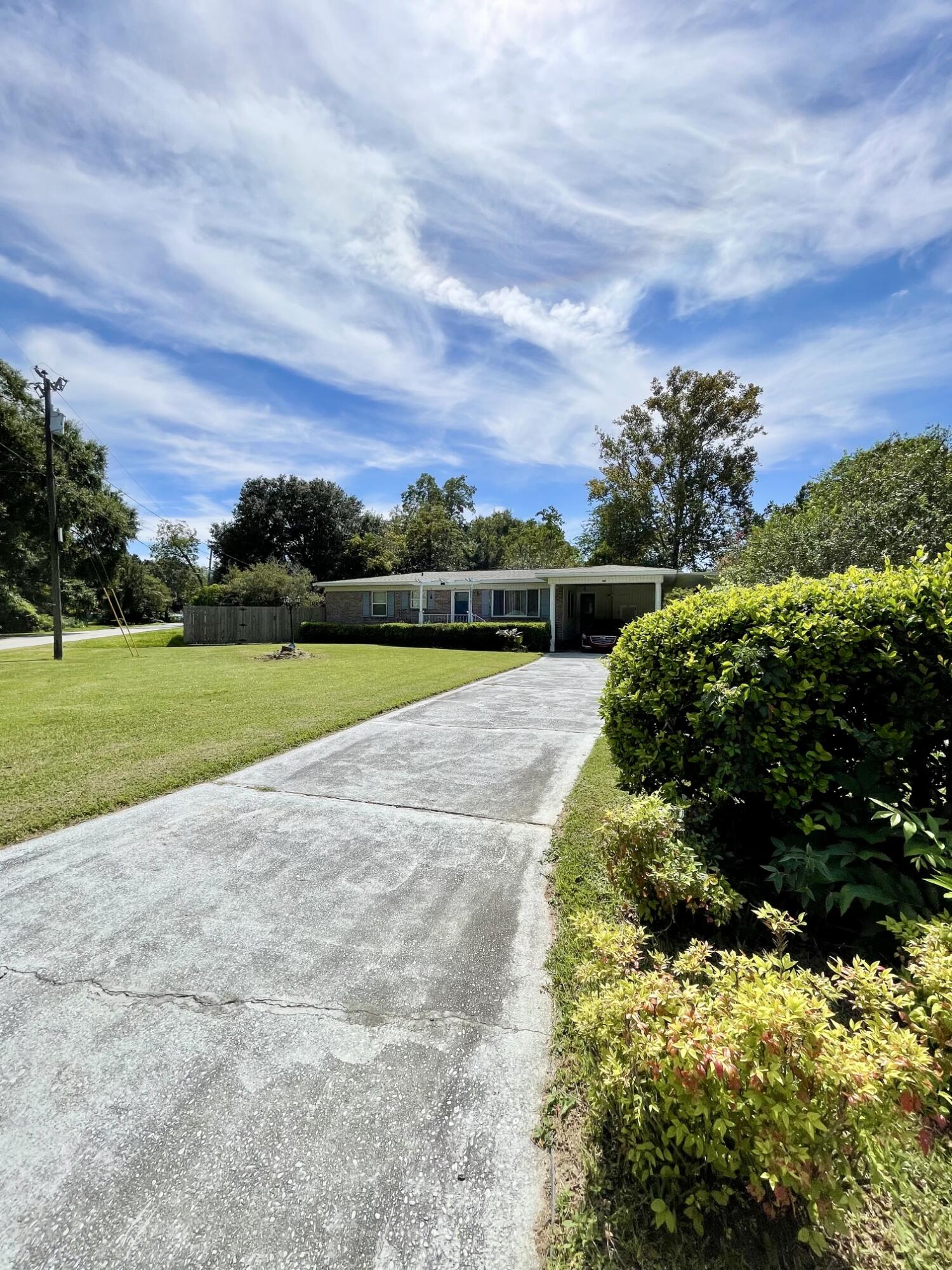 5701 Almax Court — photo