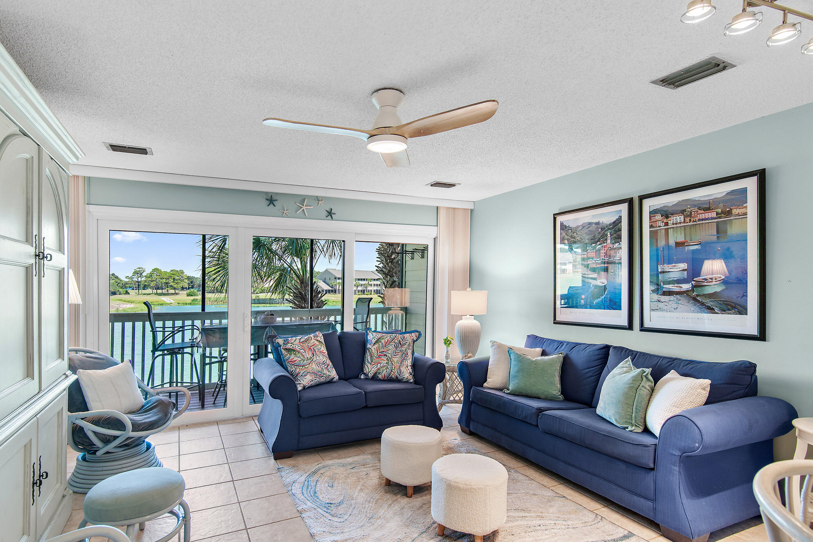 135 S Driftwood Bay Unit 216 — photo