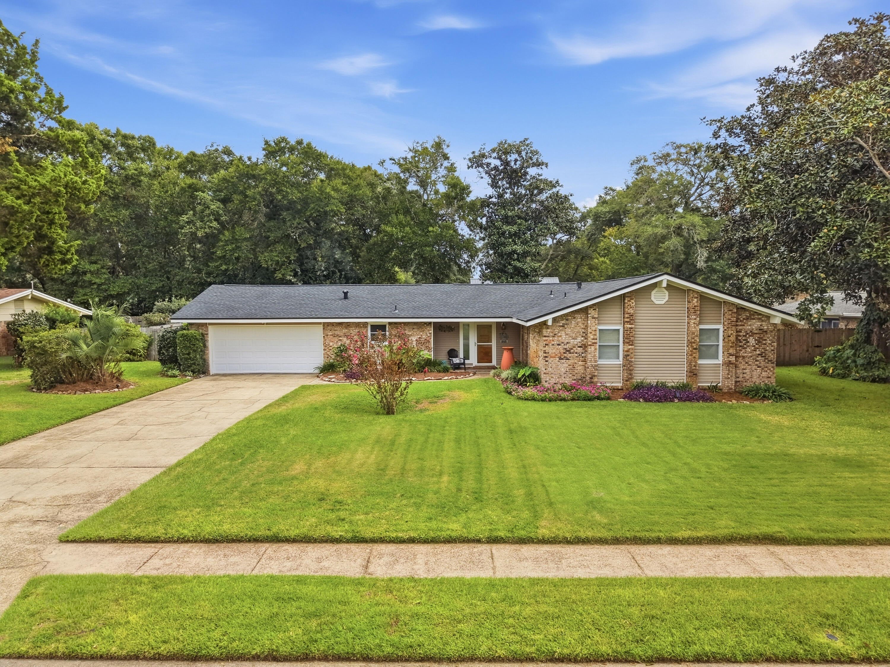 505 Sioux Circle — photo