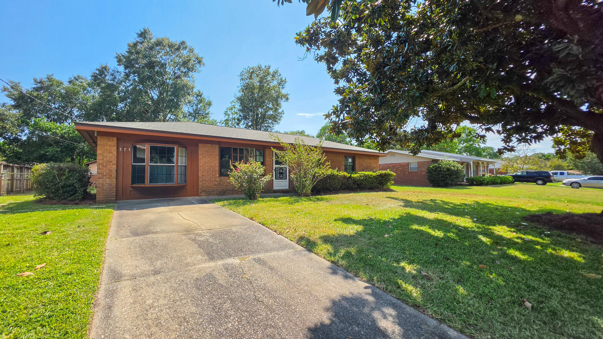 371 NW Oakland Circle — photo