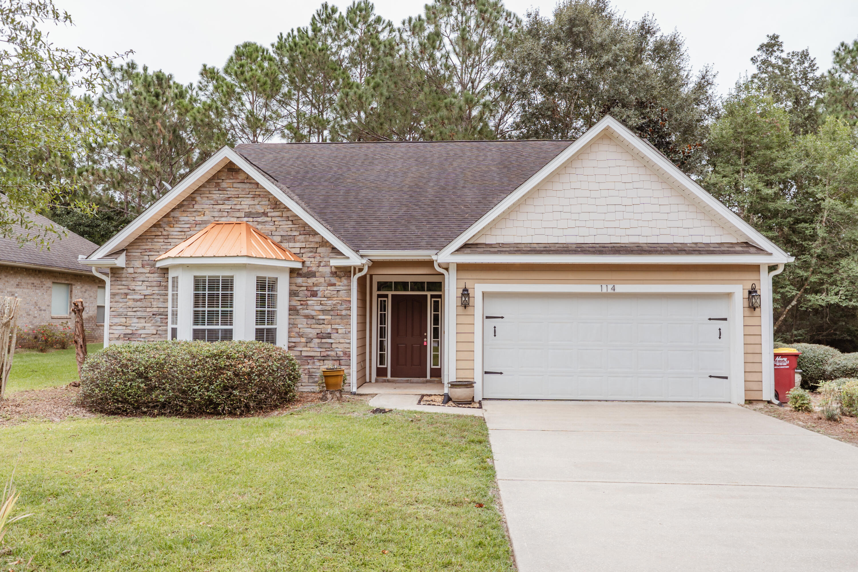 114 Crab Apple Avenue — photo