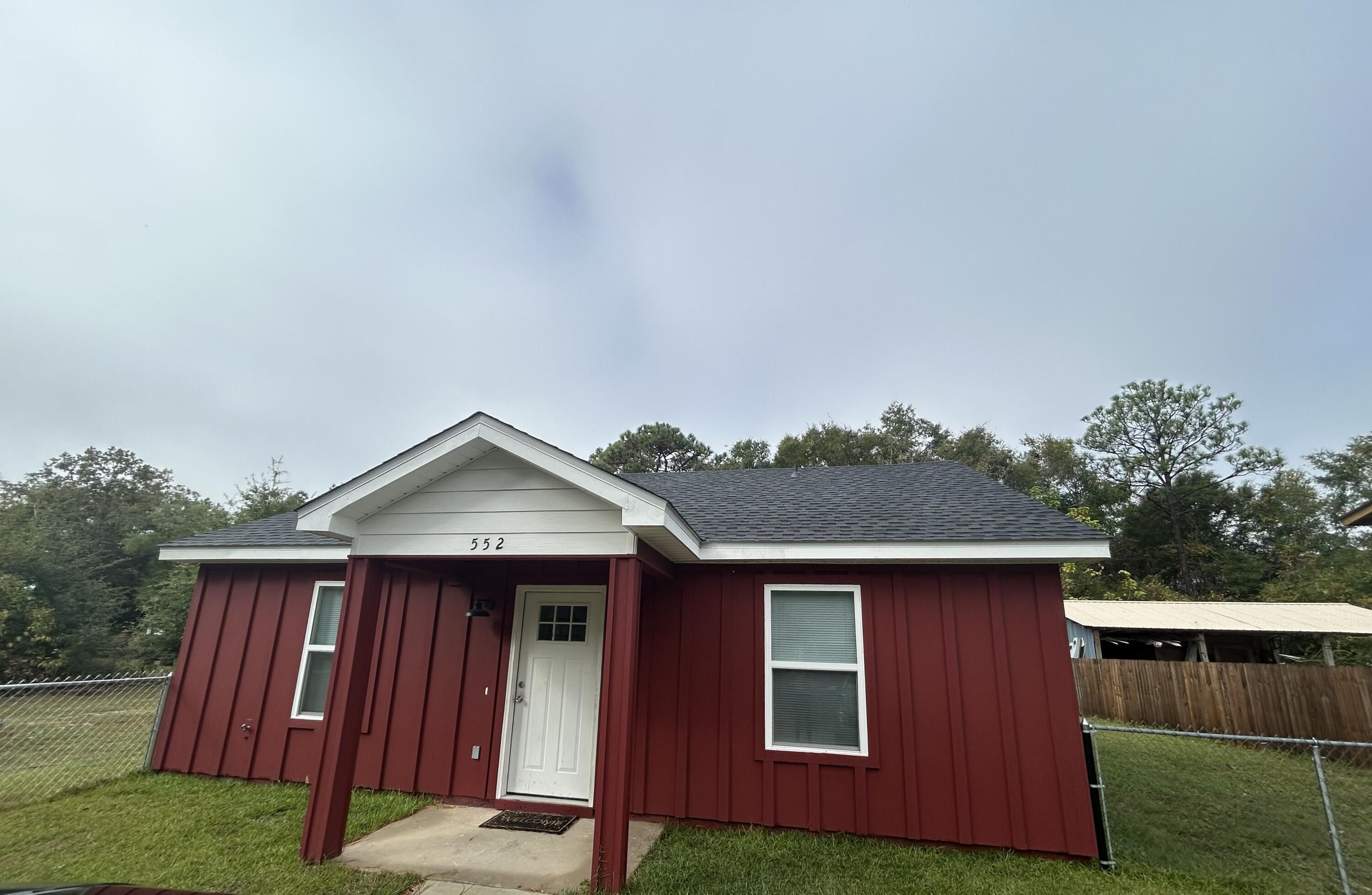 552 Kings Lake Boulevard — photo