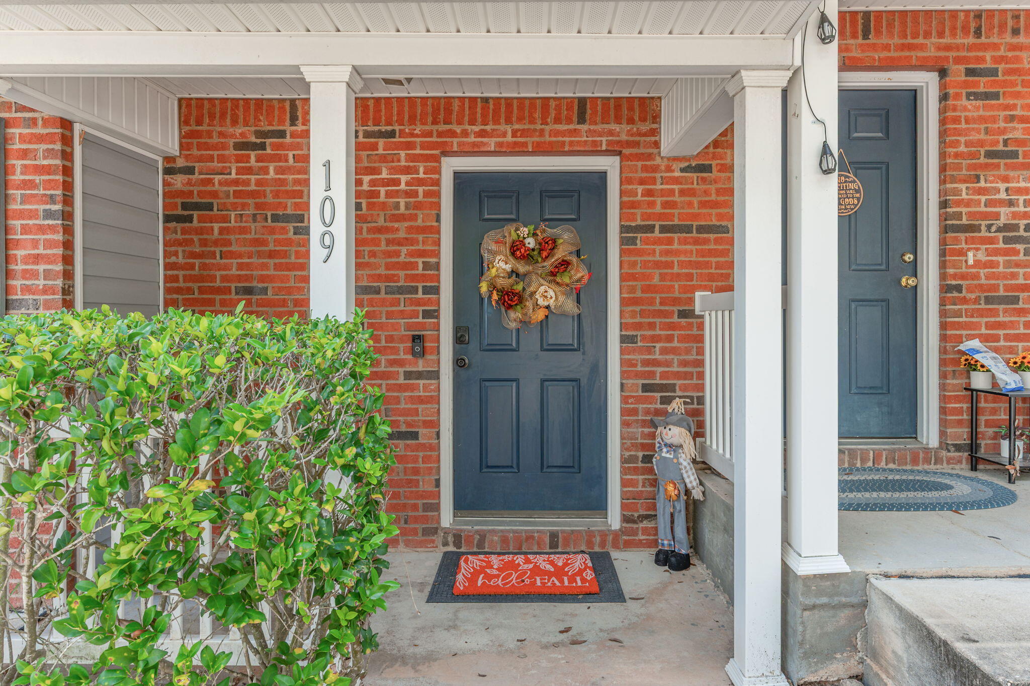 109 Swaying Pine Court — photo