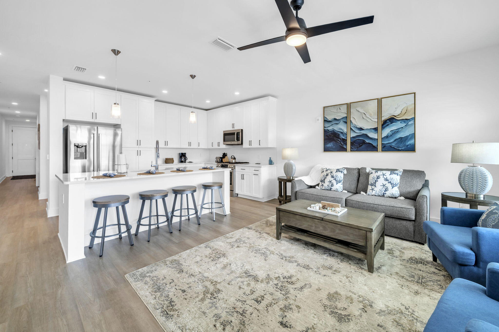 319 N The Grove Drive 236 — photo