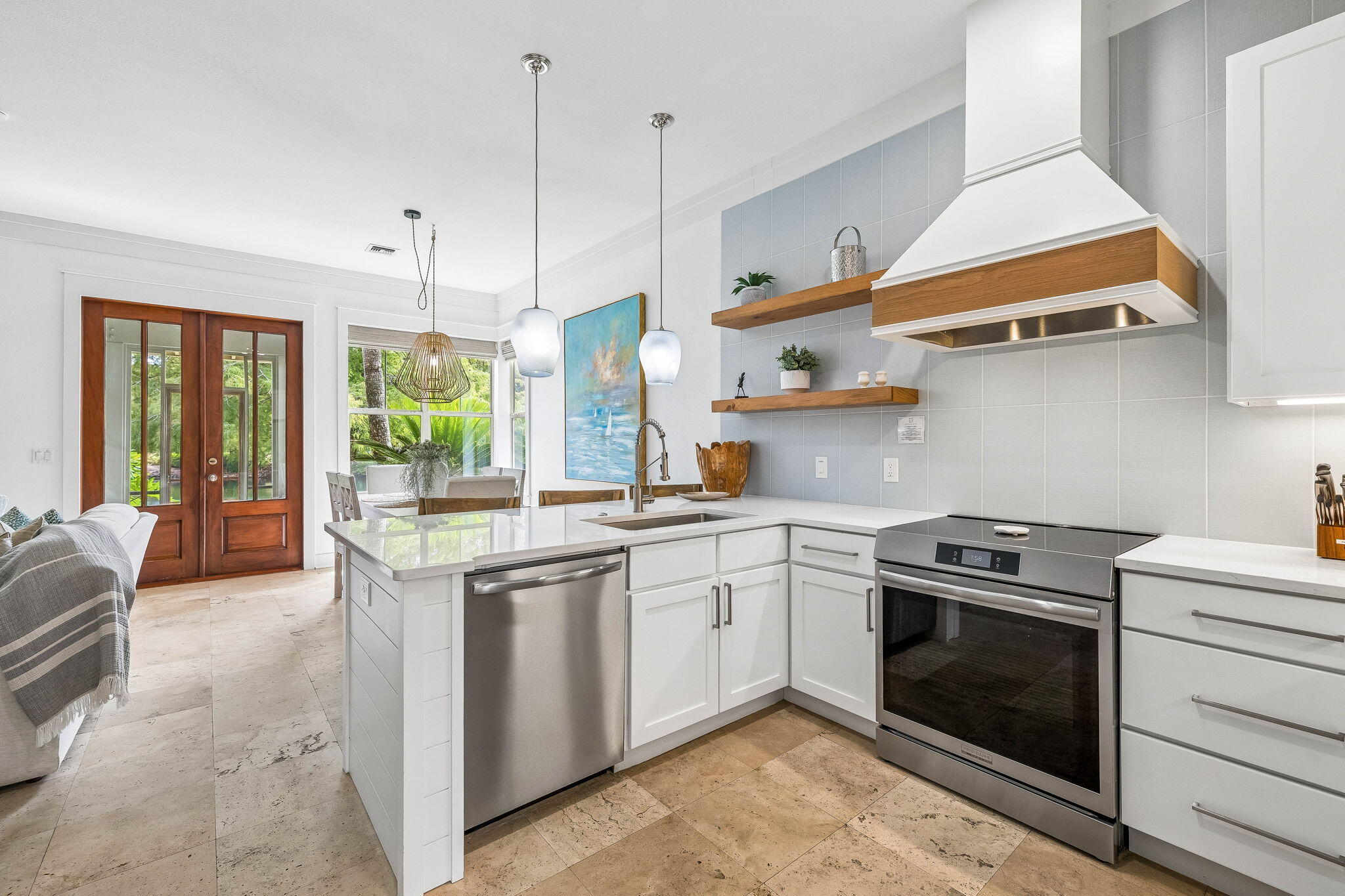 8603 Magnolia Bay Lane — photo