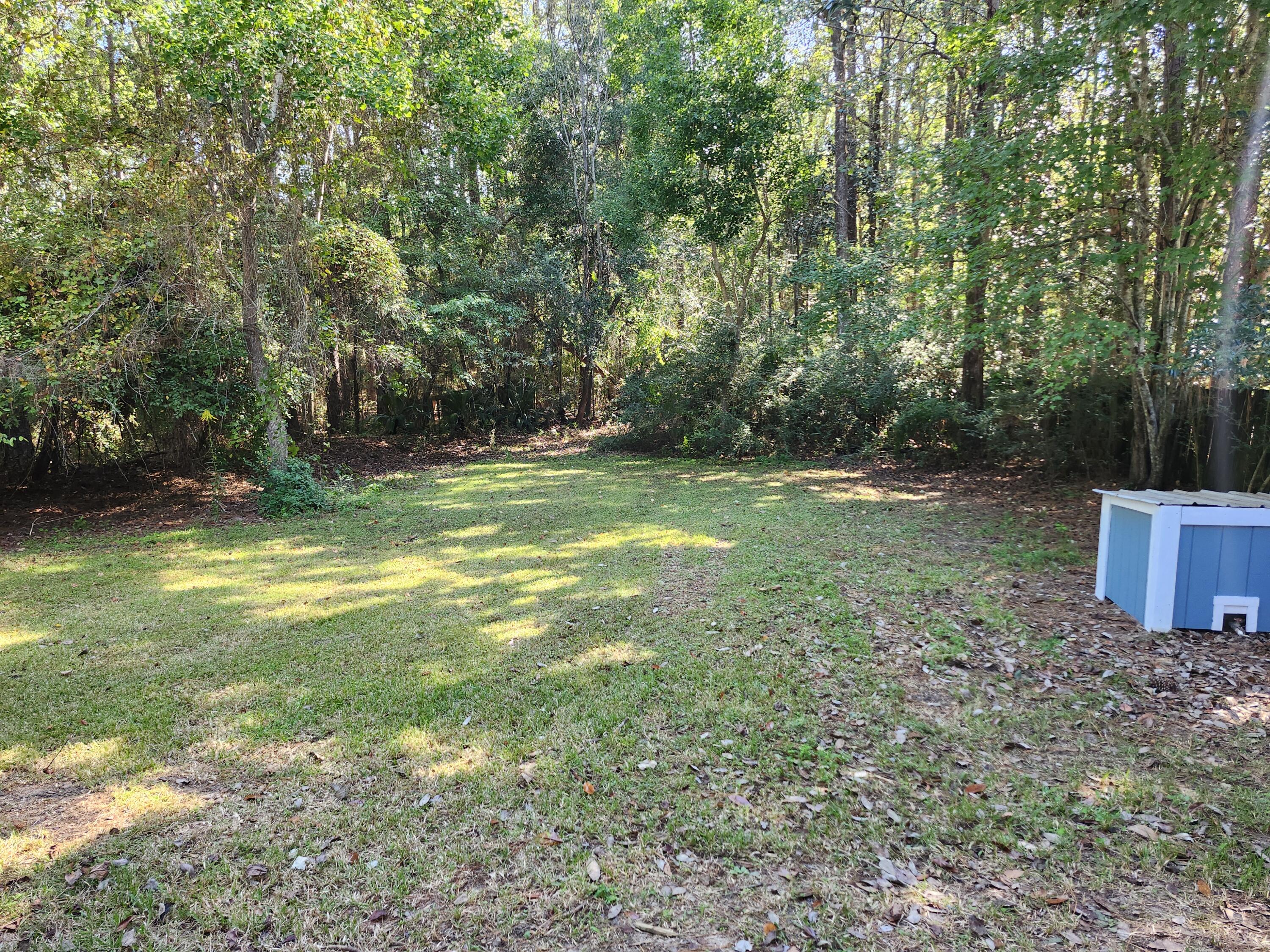 176 Country Manor Road — photo