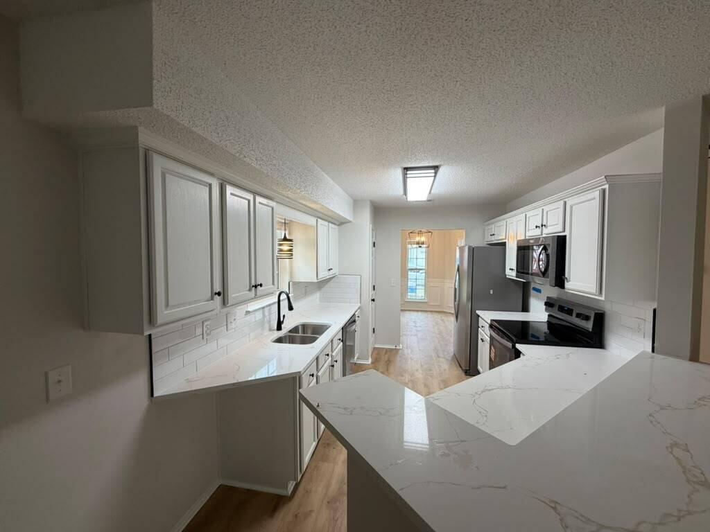 938 Claeven Circle — photo