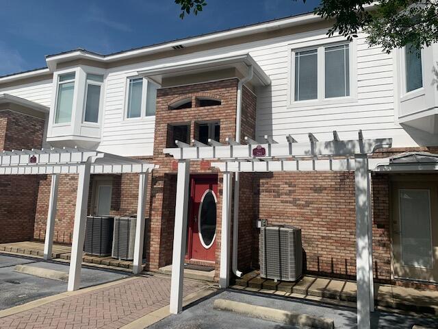 119 Beal Parkway 201 — photo