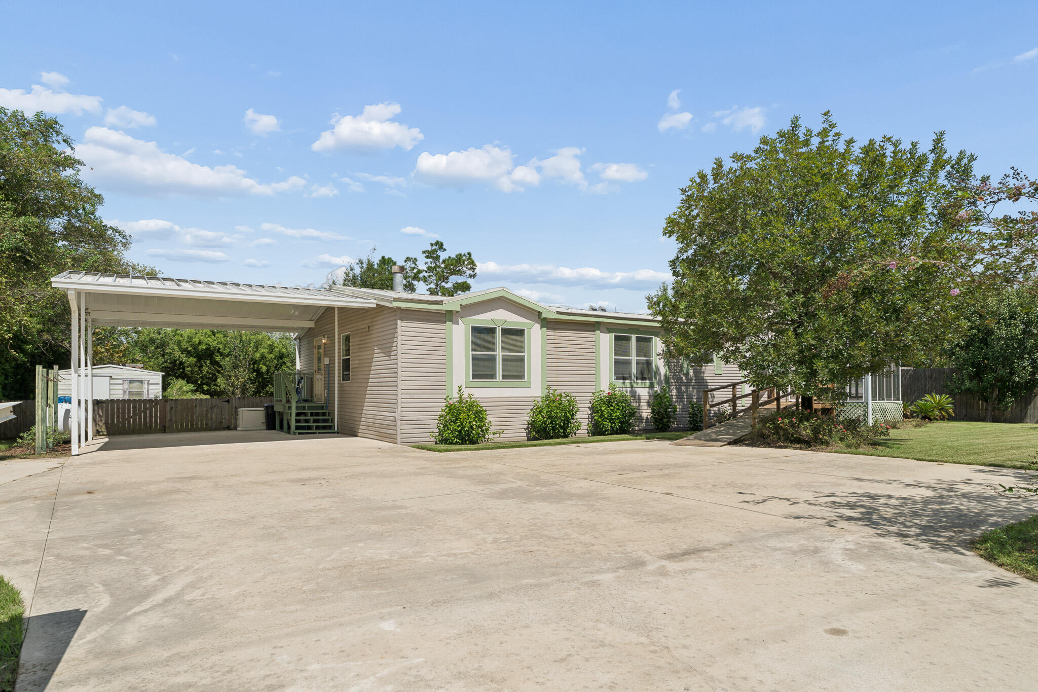 5007 Halsey Circle — photo