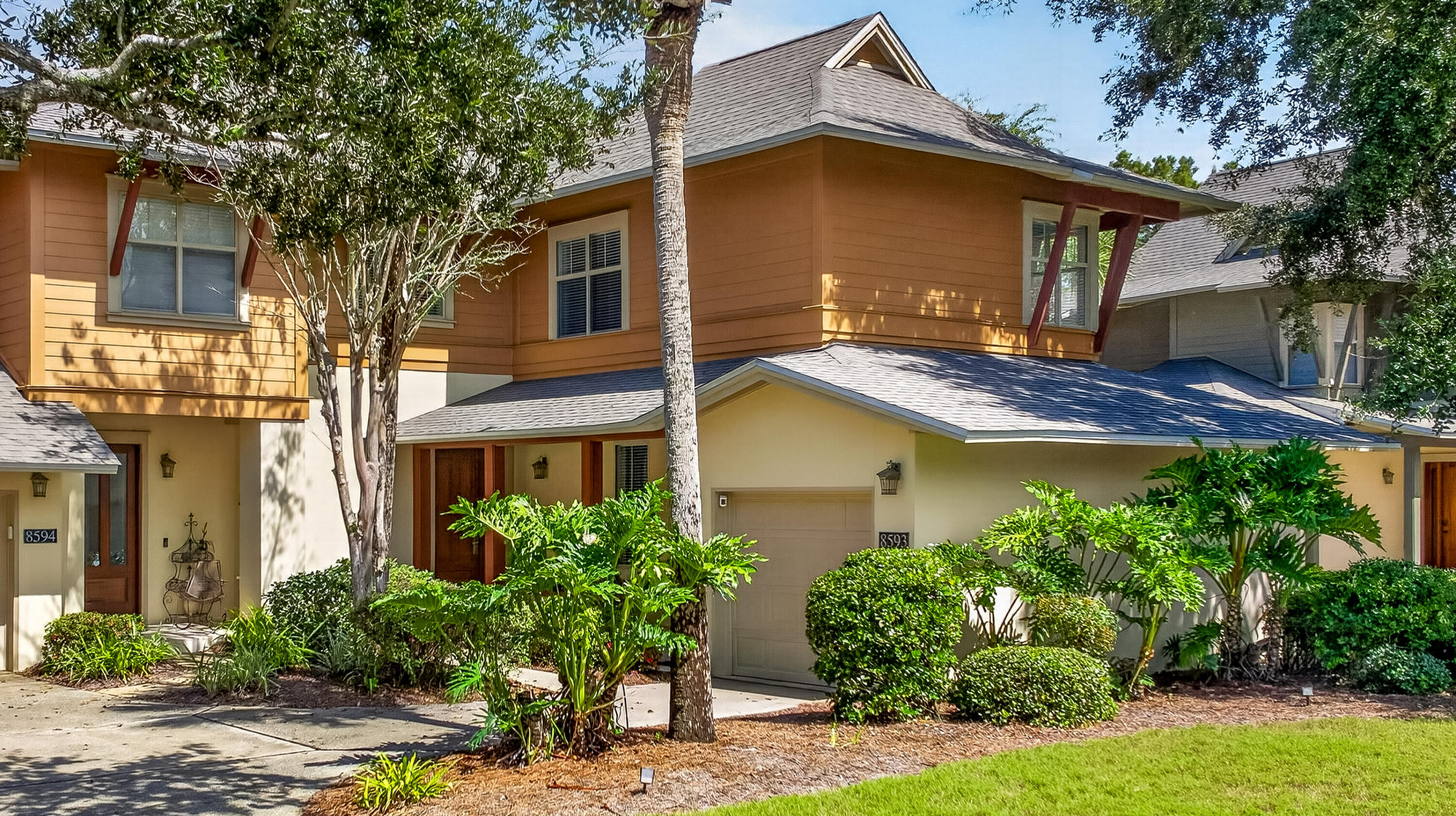 8593 Magnolia Bay Lane — photo