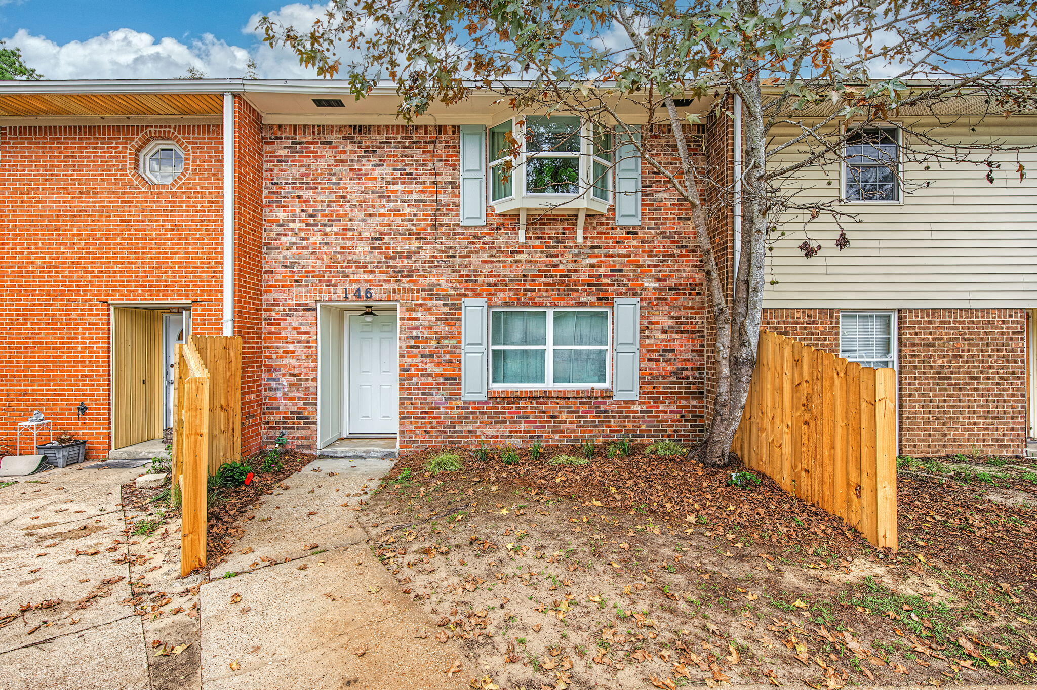 146 Valencia Drive — photo