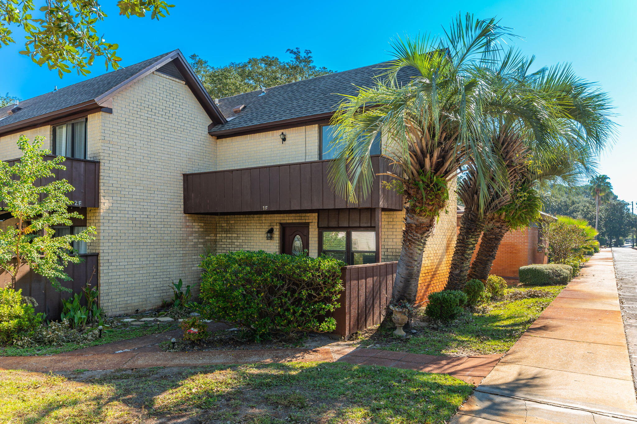 3871 Indian Trail Unit 1F — photo
