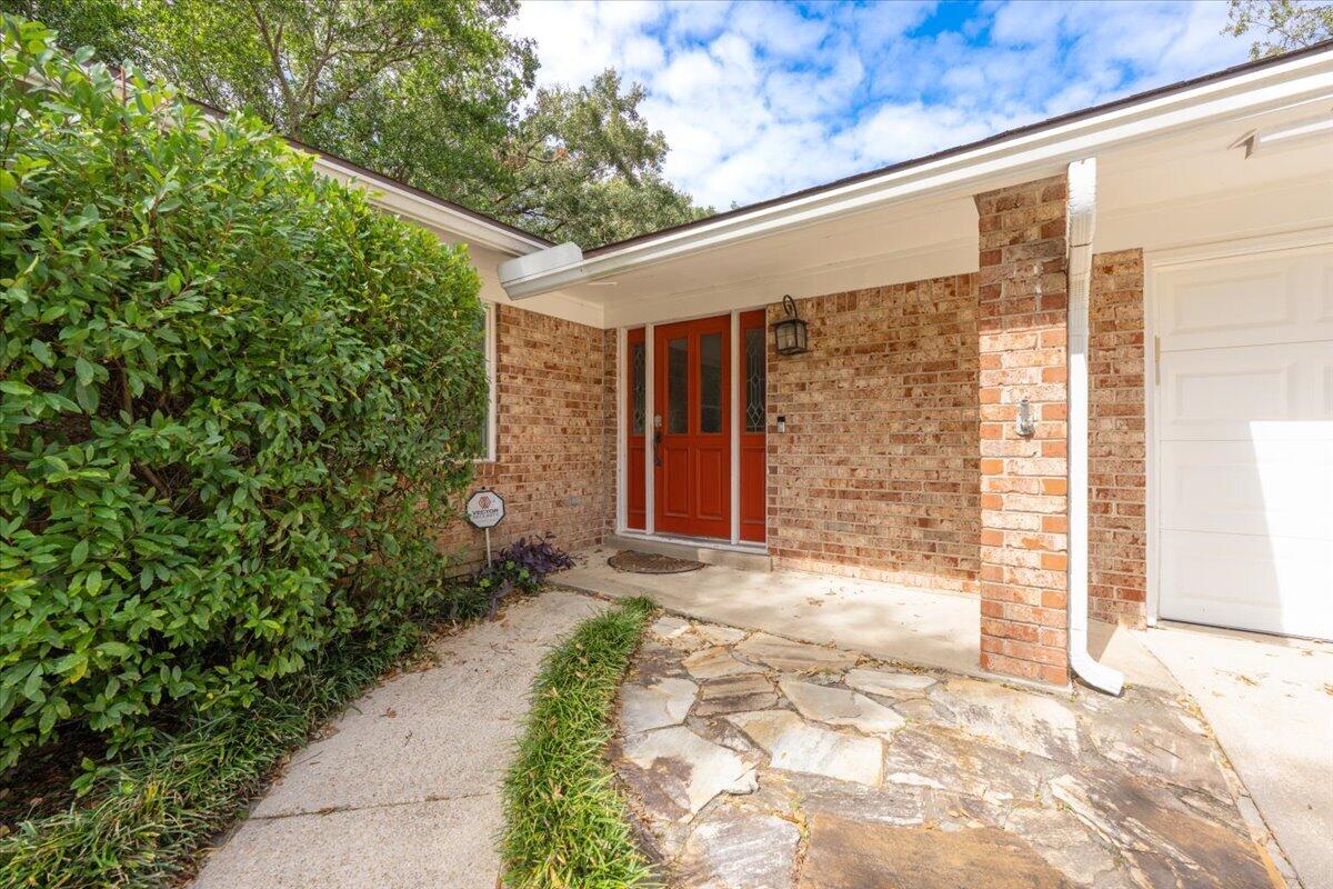 629 NE Merioneth Drive — photo