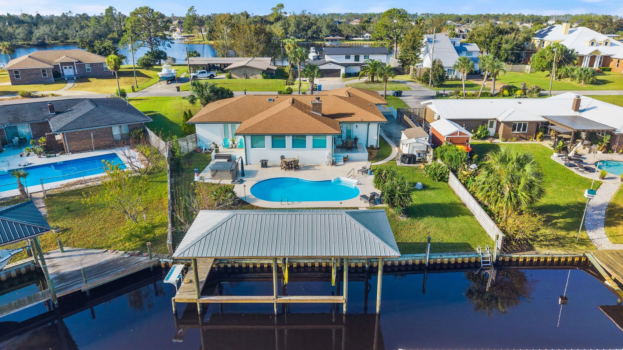 700 Driftwood Drive — photo