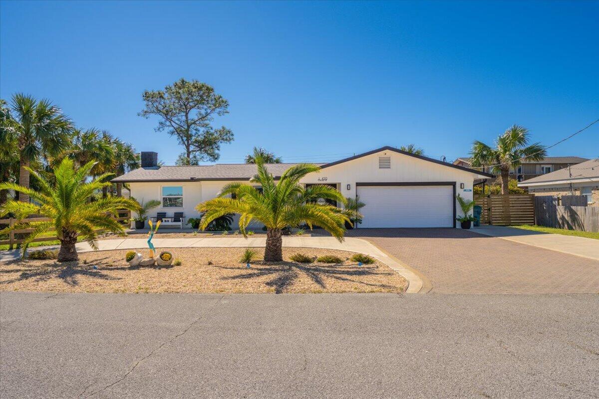 450 Caviar Drive — photo