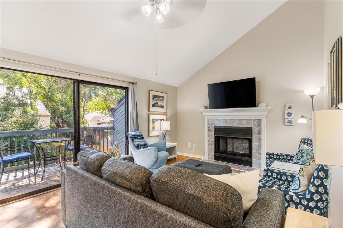 124 SE Elm Avenue Unit 3G — photo