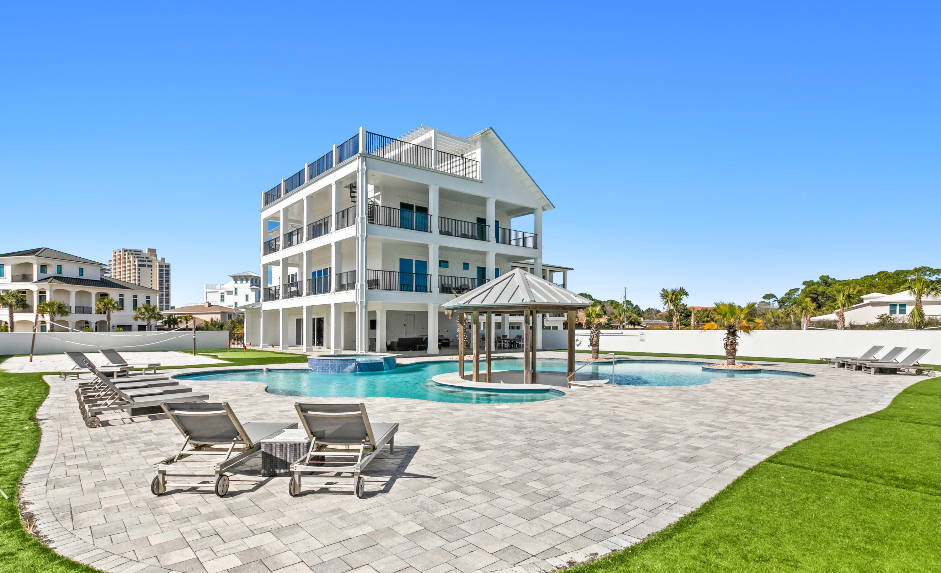 111 E Beach Drive — photo